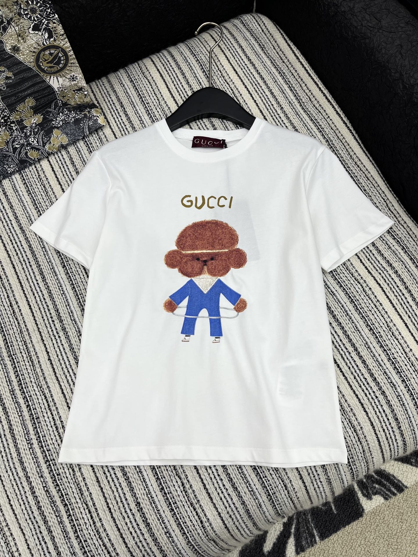 🛒𝐍𝐄𝐖 · 𝟐𝟎𝟐5/爆款现货

原单品质 Gucc*｜25限定系列新品卡通印花短袖T恤
精致常规版型