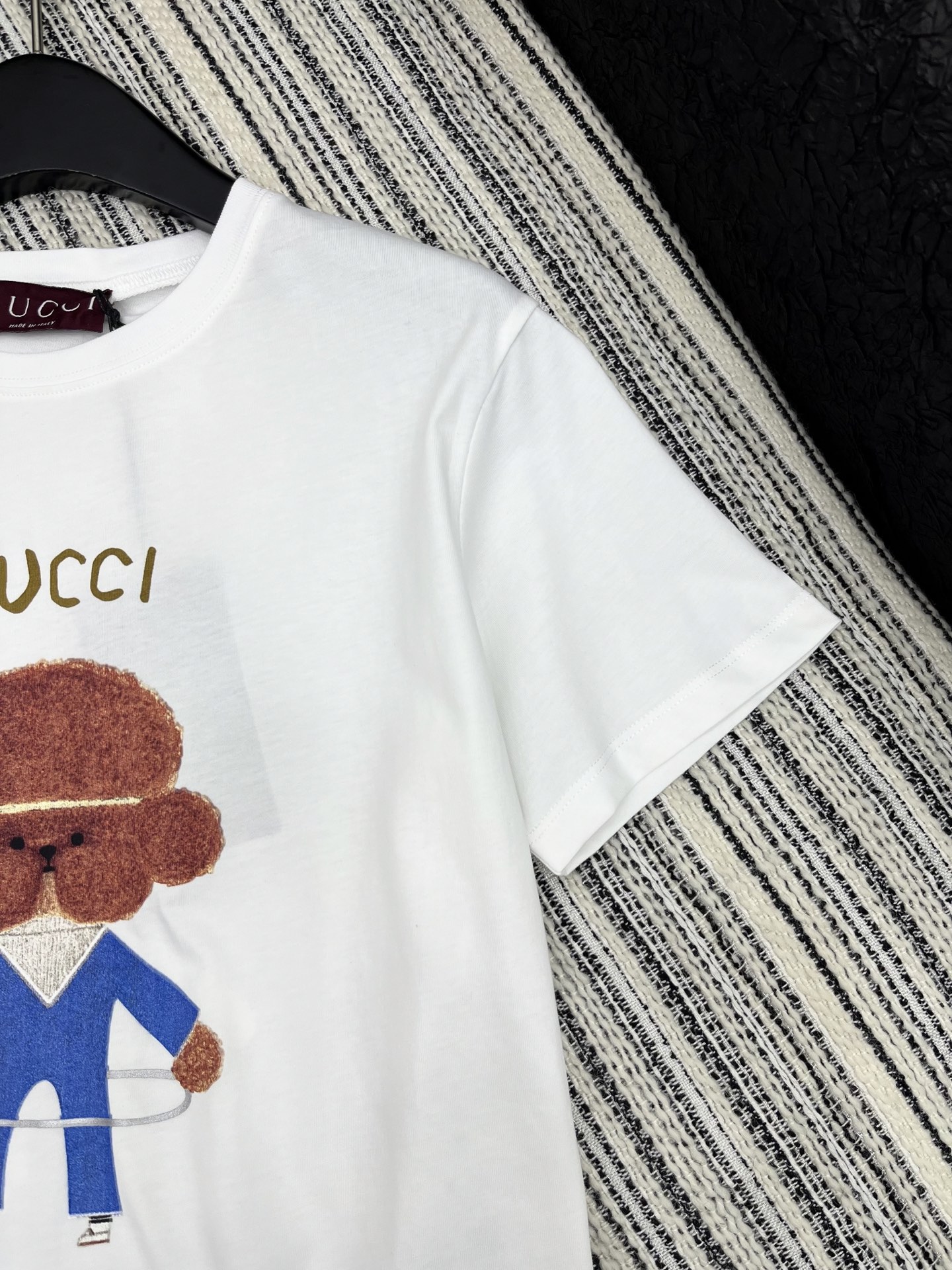 🛒𝐍𝐄𝐖 · 𝟐𝟎𝟐5/爆款现货

原单品质 Gucc*｜25限定系列新品卡通印花短袖T恤
精致常规版型