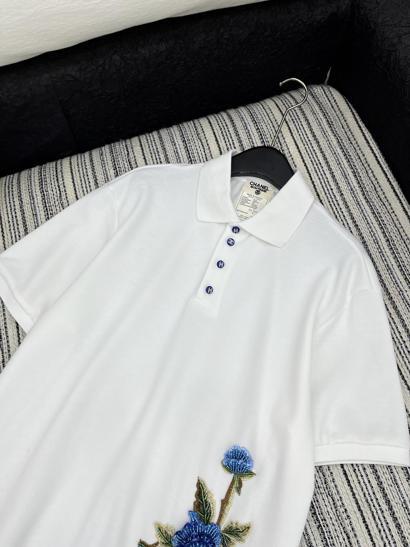 🛒𝐍𝐄𝐖 · 𝟐𝟎𝟐5/爆款现货

原单品质 Chane*｜2025中古系列重工翻领polo短袖上衣
定