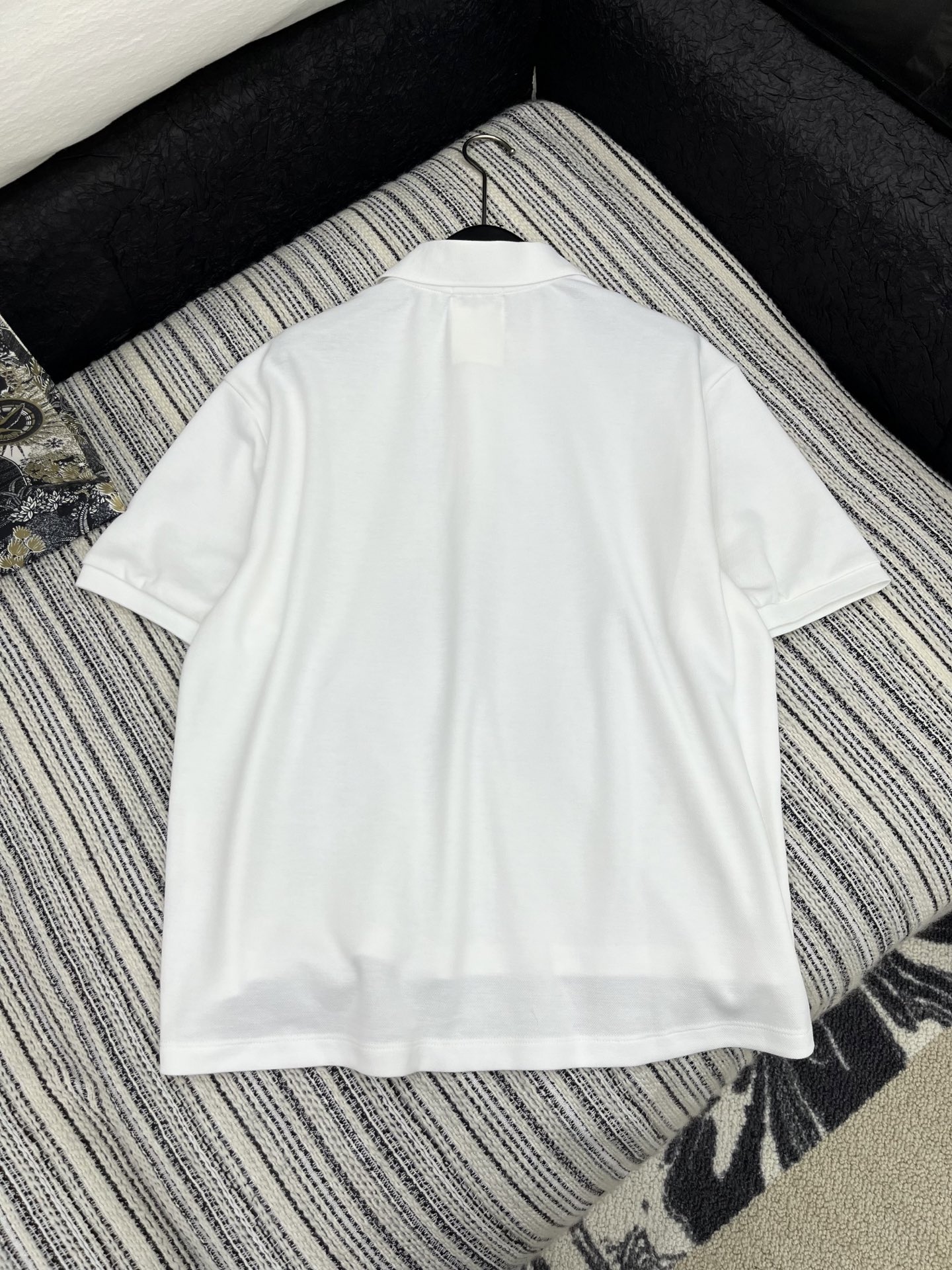 🛒𝐍𝐄𝐖 · 𝟐𝟎𝟐5/爆款现货

原单品质 Chane*｜2025中古系列重工翻领polo短袖上衣
定
