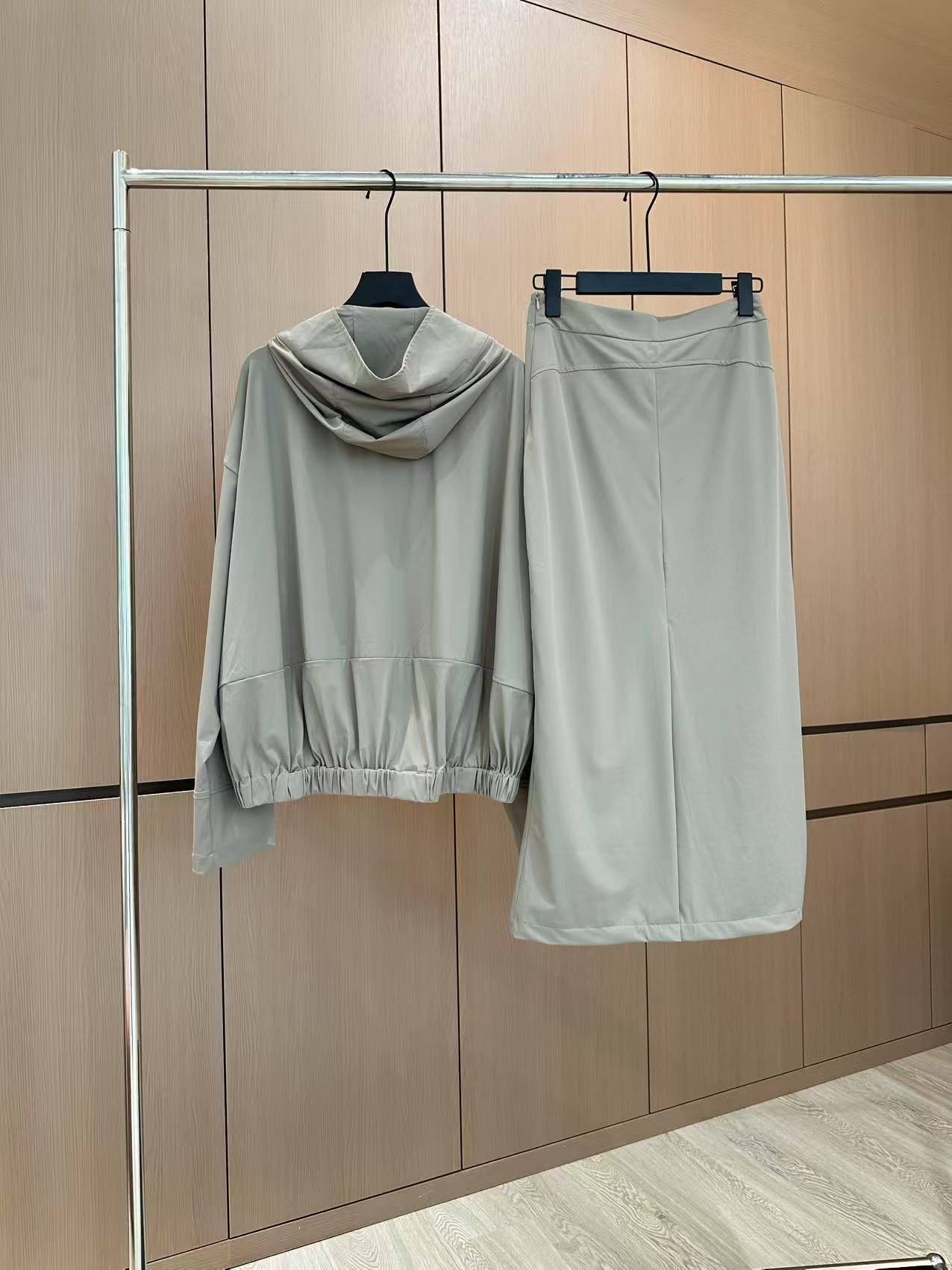 High-End Women’s Clothes 2025: Designer Sunscreen Suit with Elegant Leisure Fashion - 图片 2