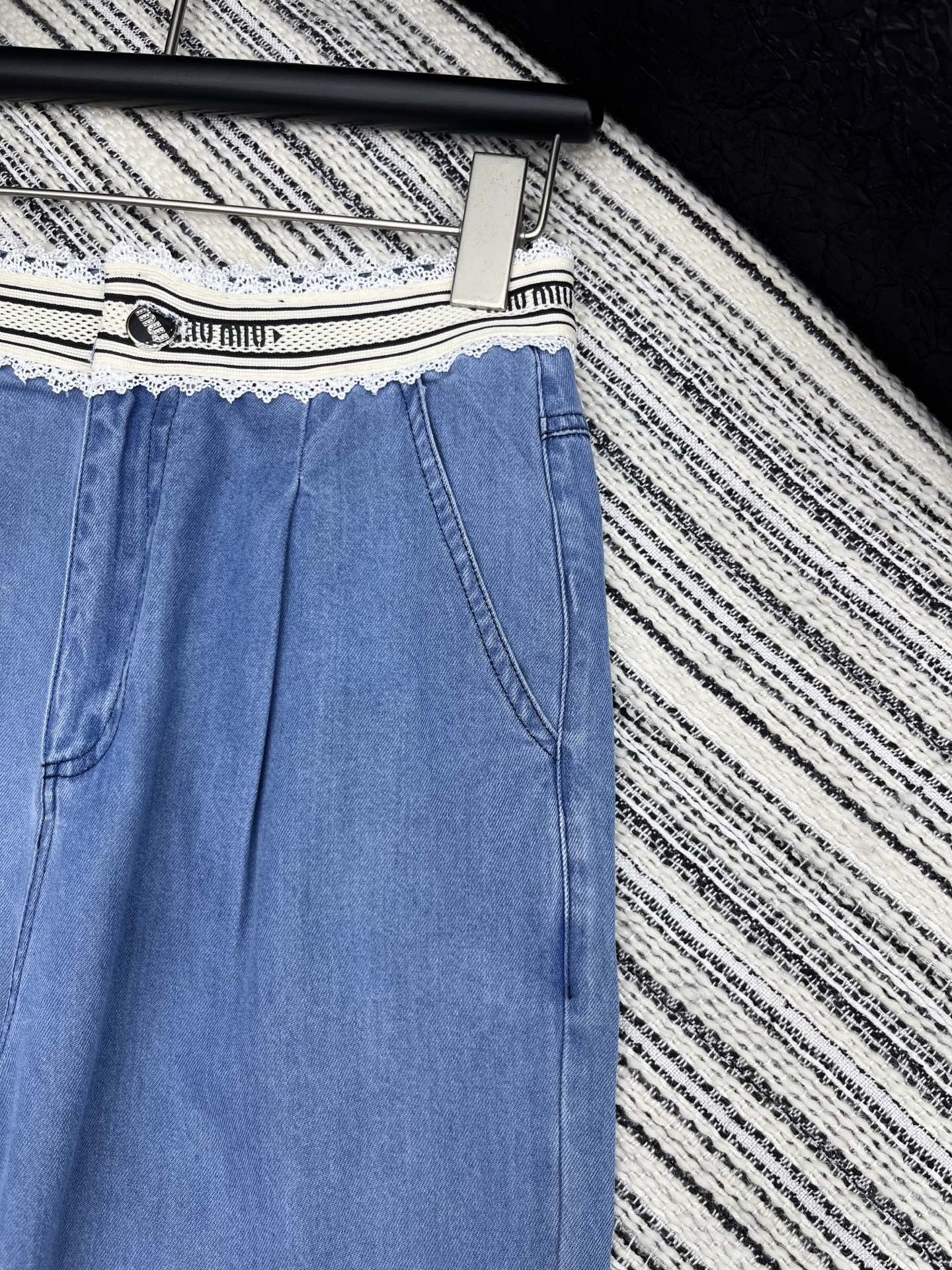 Miu Mi* Women's 2025 Denim Pants With Contrast Color Floral Embroidery 4 i1744697258622 2888 0 2