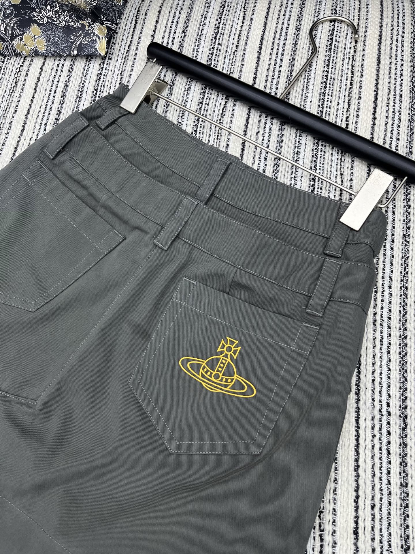 High-Quality Women’s Clothes: Customized Fabric, Comfortable, Stylish, Curry Green, Sizes S-M-L - 图片 7