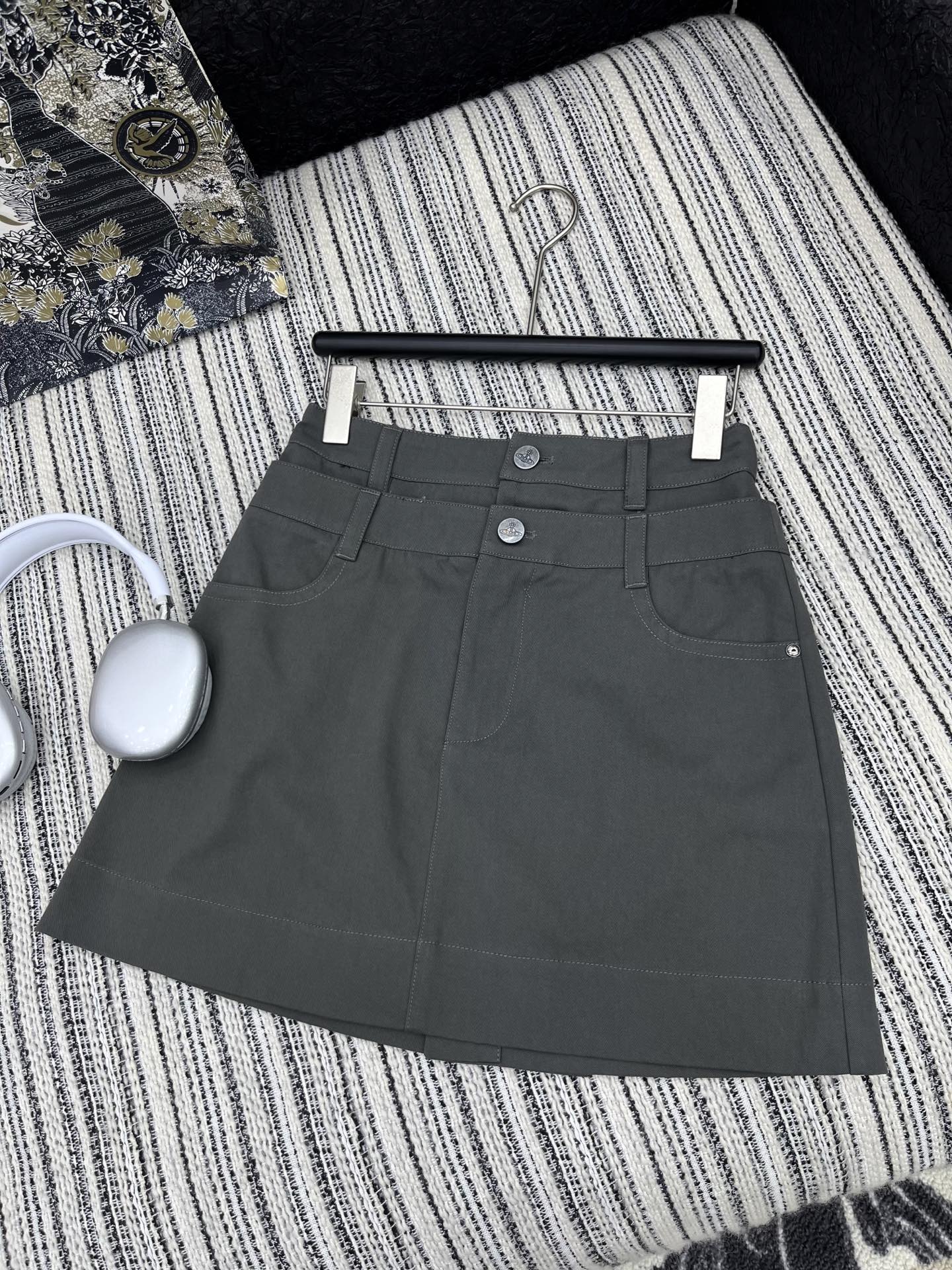 High-Quality Women’s Clothes: Customized Fabric, Comfortable, Stylish, Curry Green, Sizes S-M-L - 图片 3