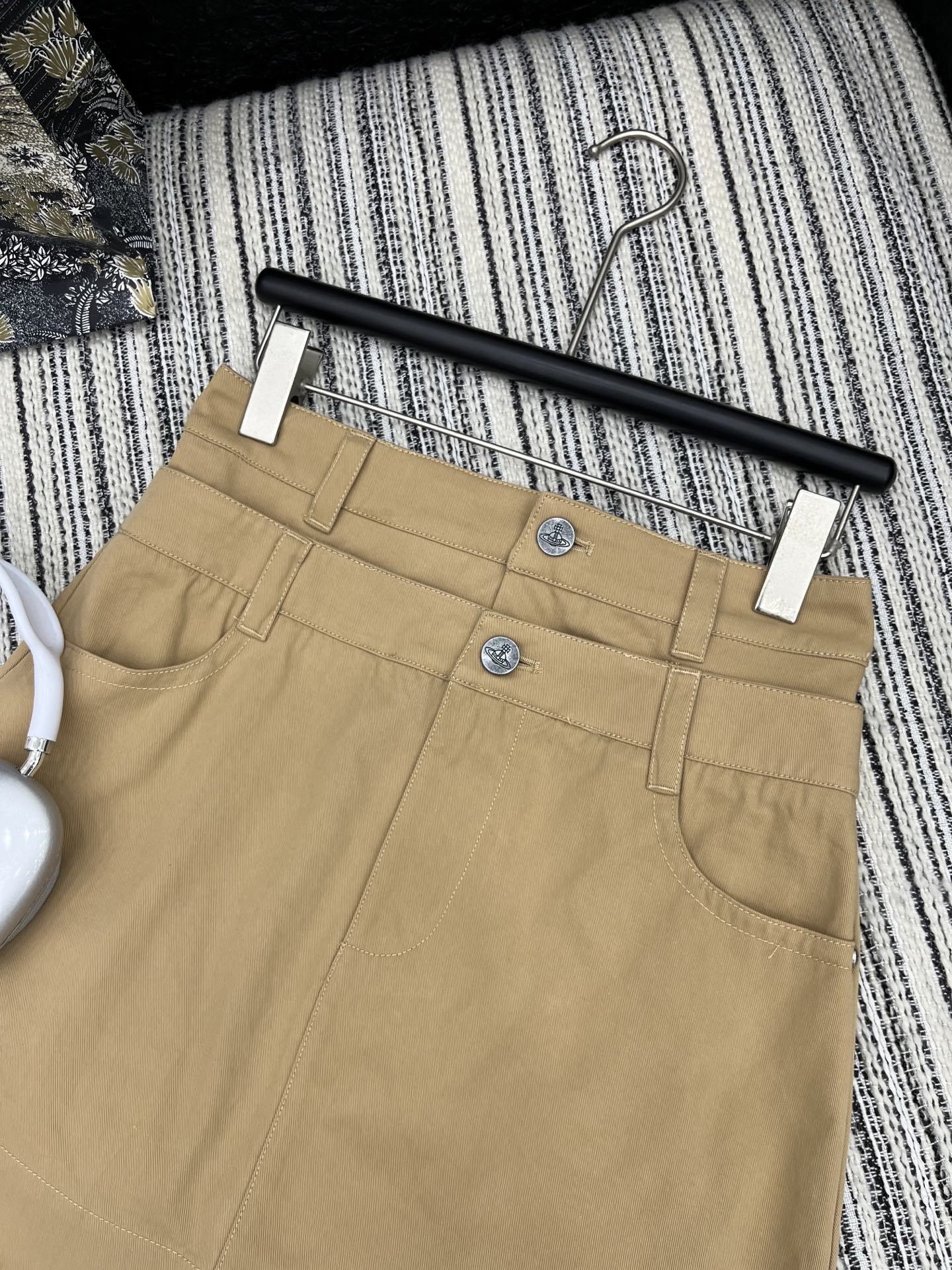 High Quality Women’s Clothes with Customized Fabrics and Visual Glamour - 图片 4