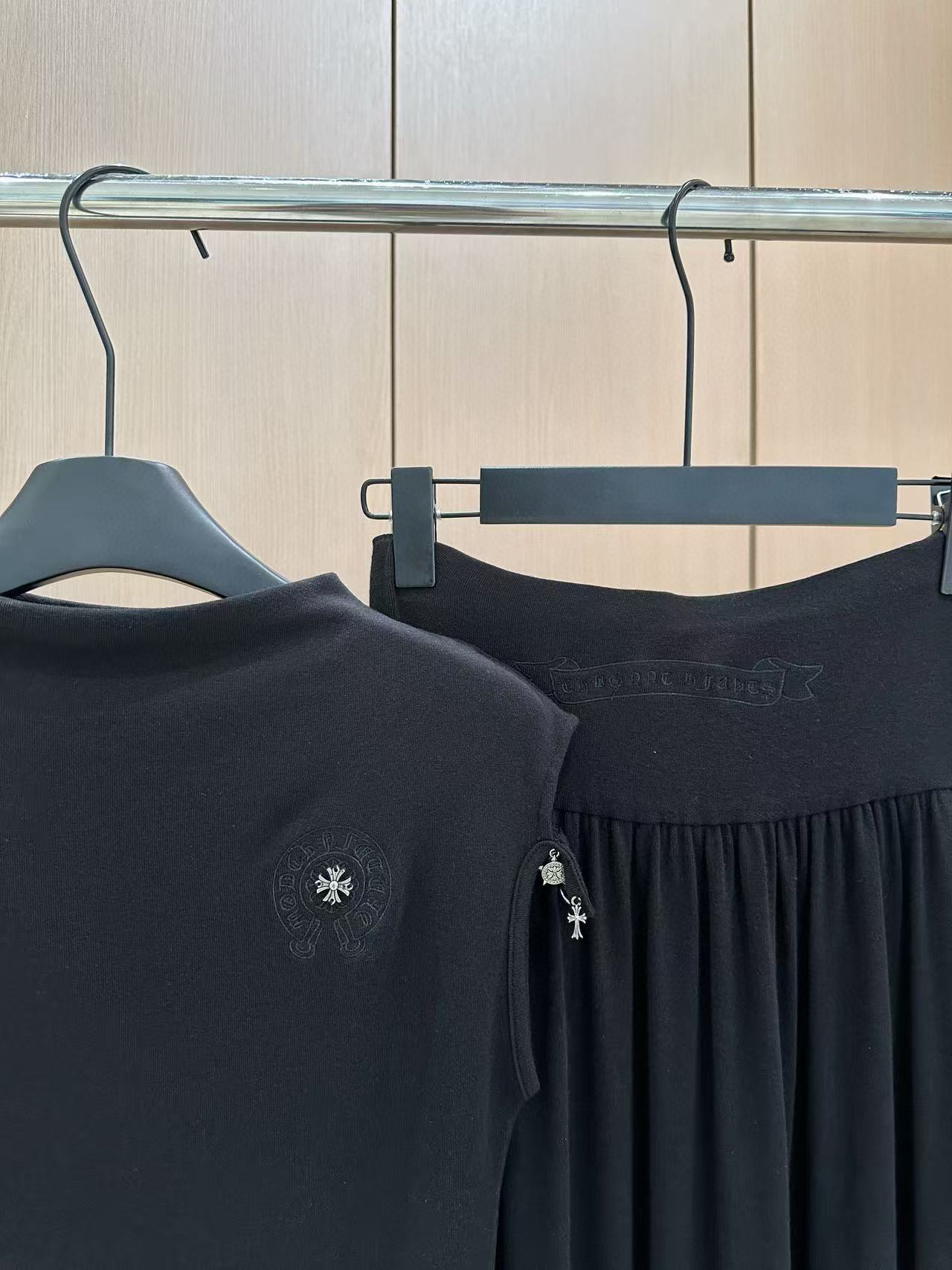 2025 High Quality Women’s Clothes: Elegant, Leisure, Fashionable. Black, S M L Sizes. - 图片 5