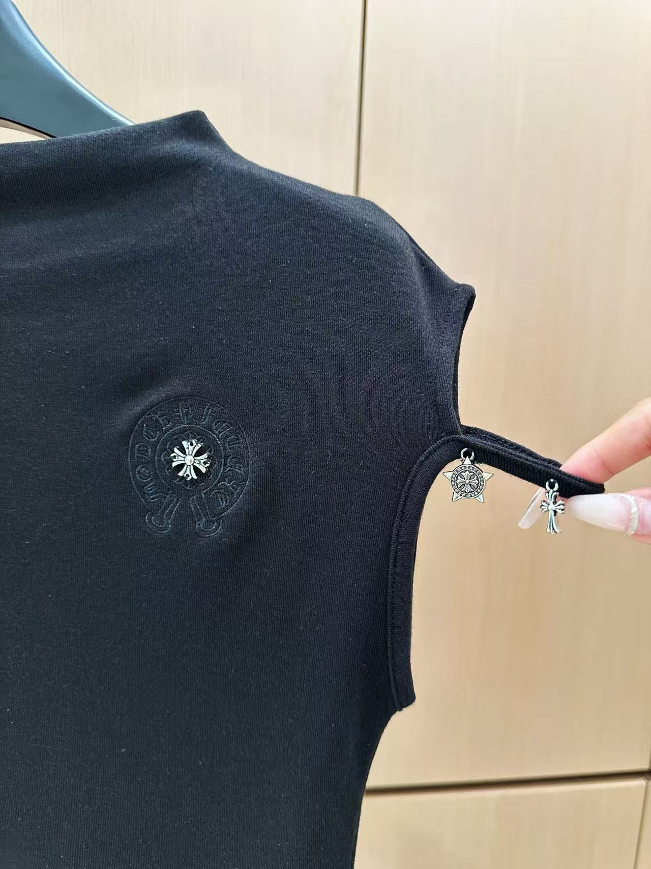 2025 High Quality Women’s Clothes: Elegant, Leisure, Fashionable. Black, S M L Sizes. - 图片 6