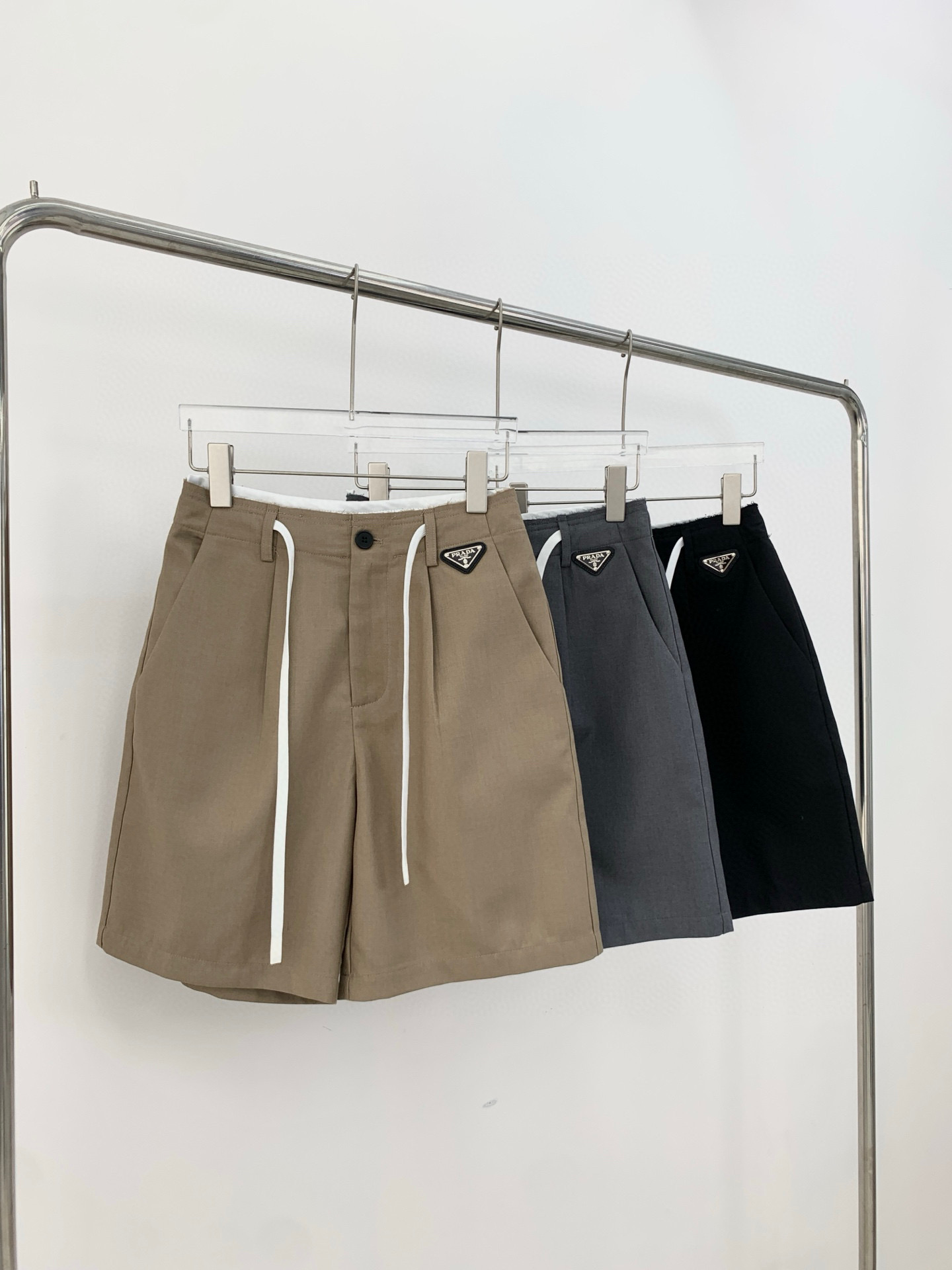 Prada Bermuda Shorts Classic Drawstring High Waist Elegant Versatile 8 i1746935627701 3426 0 7