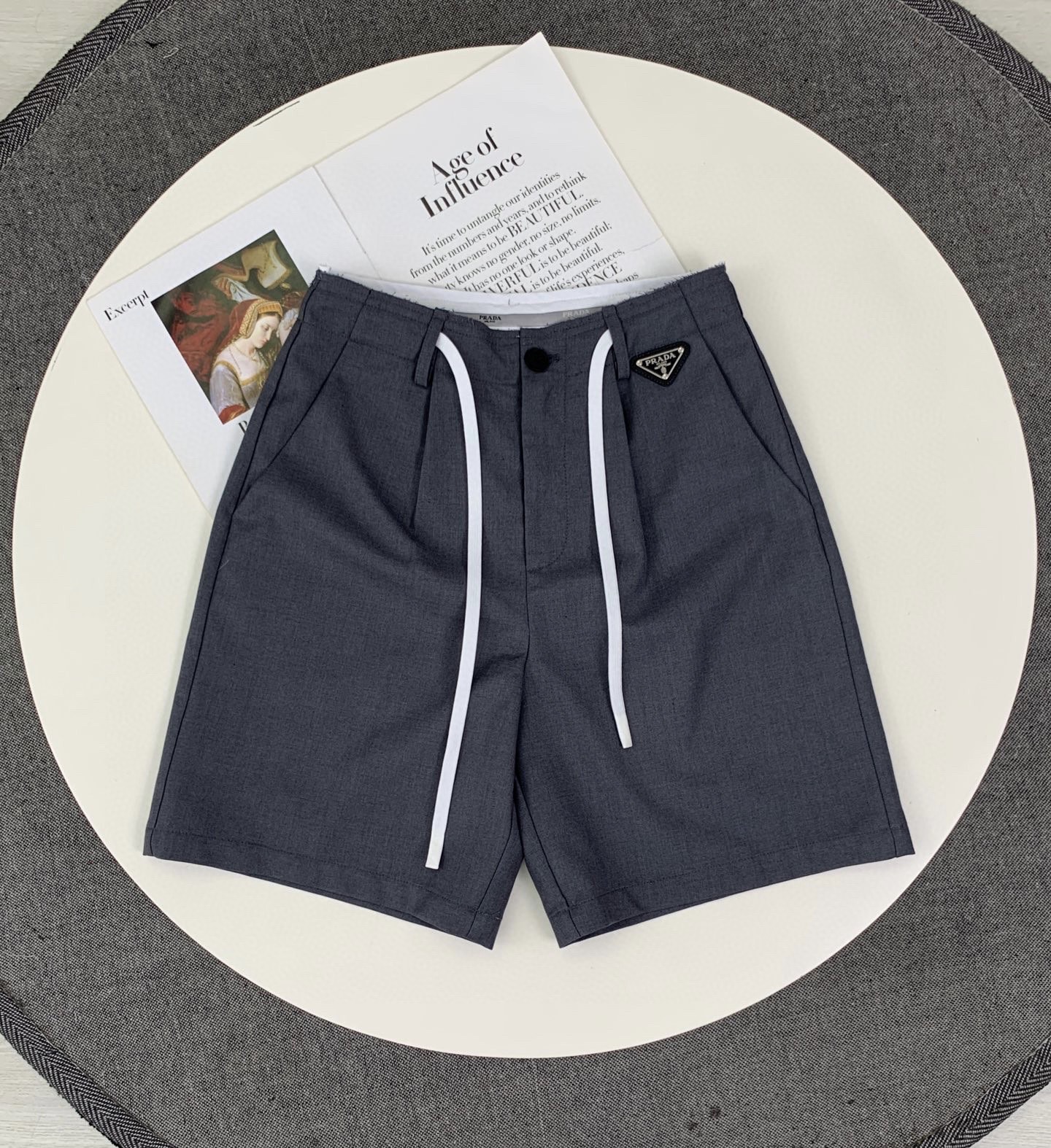 Prada Bermuda Shorts Classic Drawstring High Waist Elegant Versatile 5 i1746935627959 3540 0 4