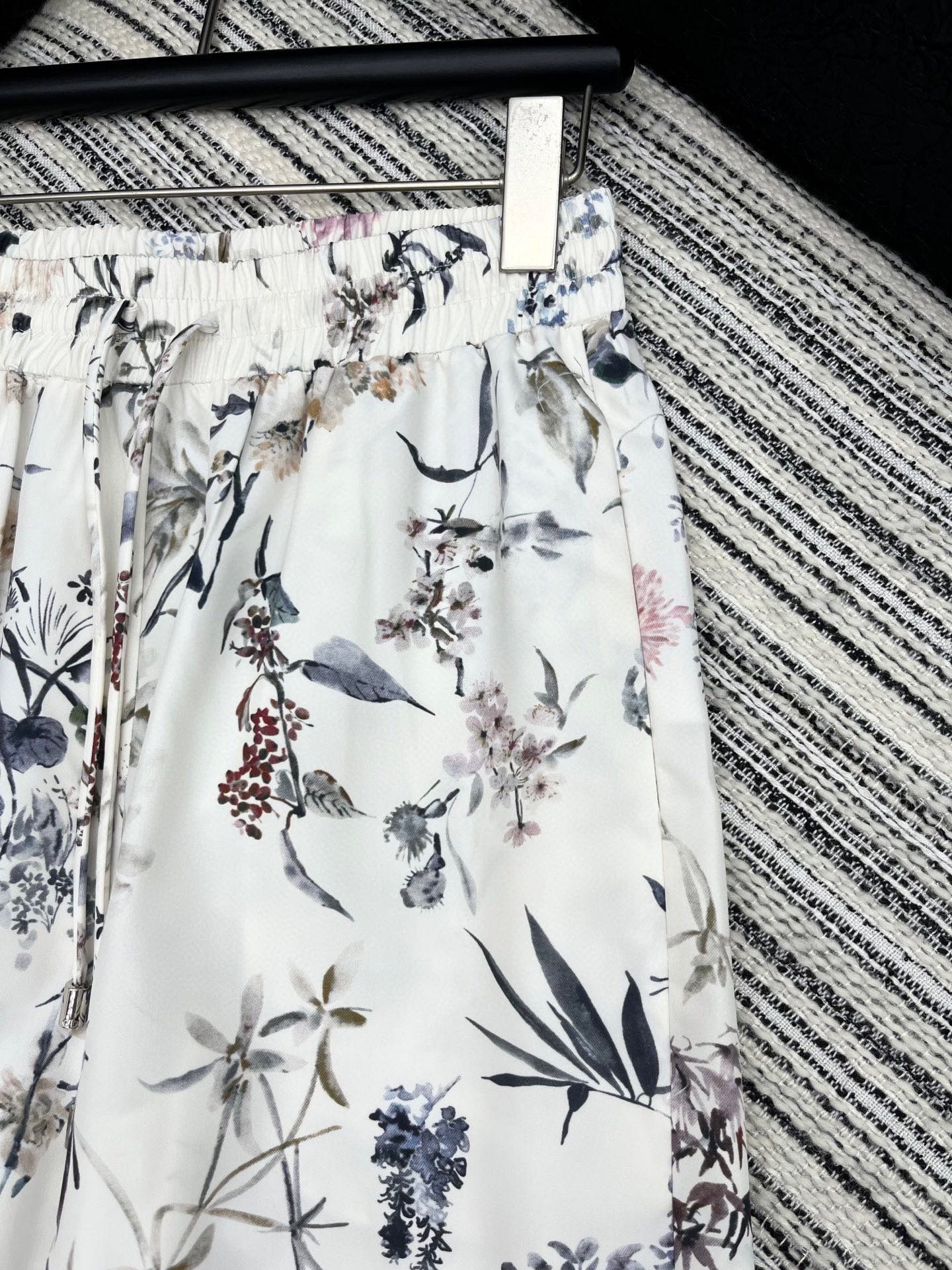 i1746937431335 6041 0 2