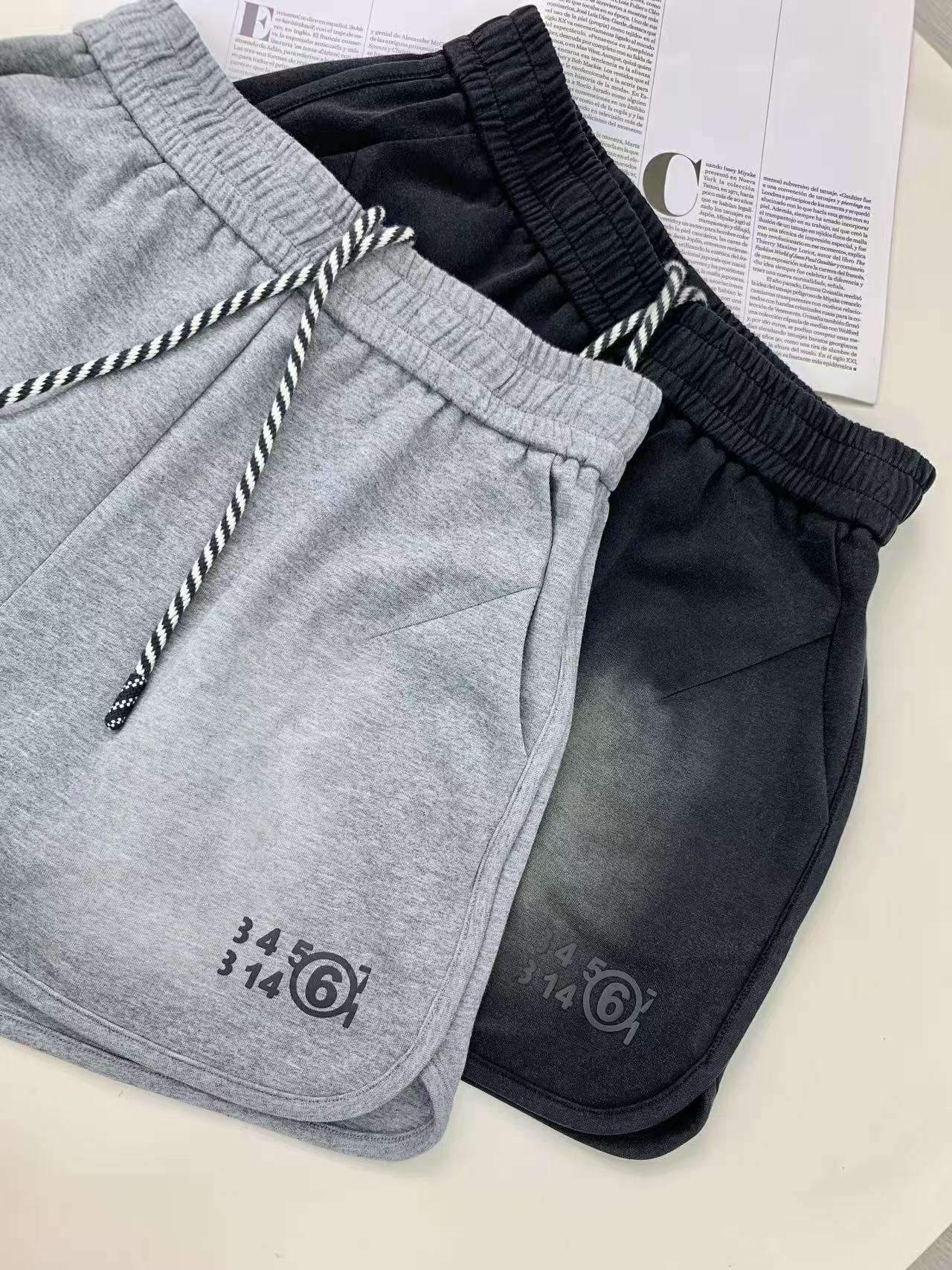 “High Quality Female Clothes: MM6 Quest Collection 2025, Grey and Black, Sizes S-L” - 图片 7