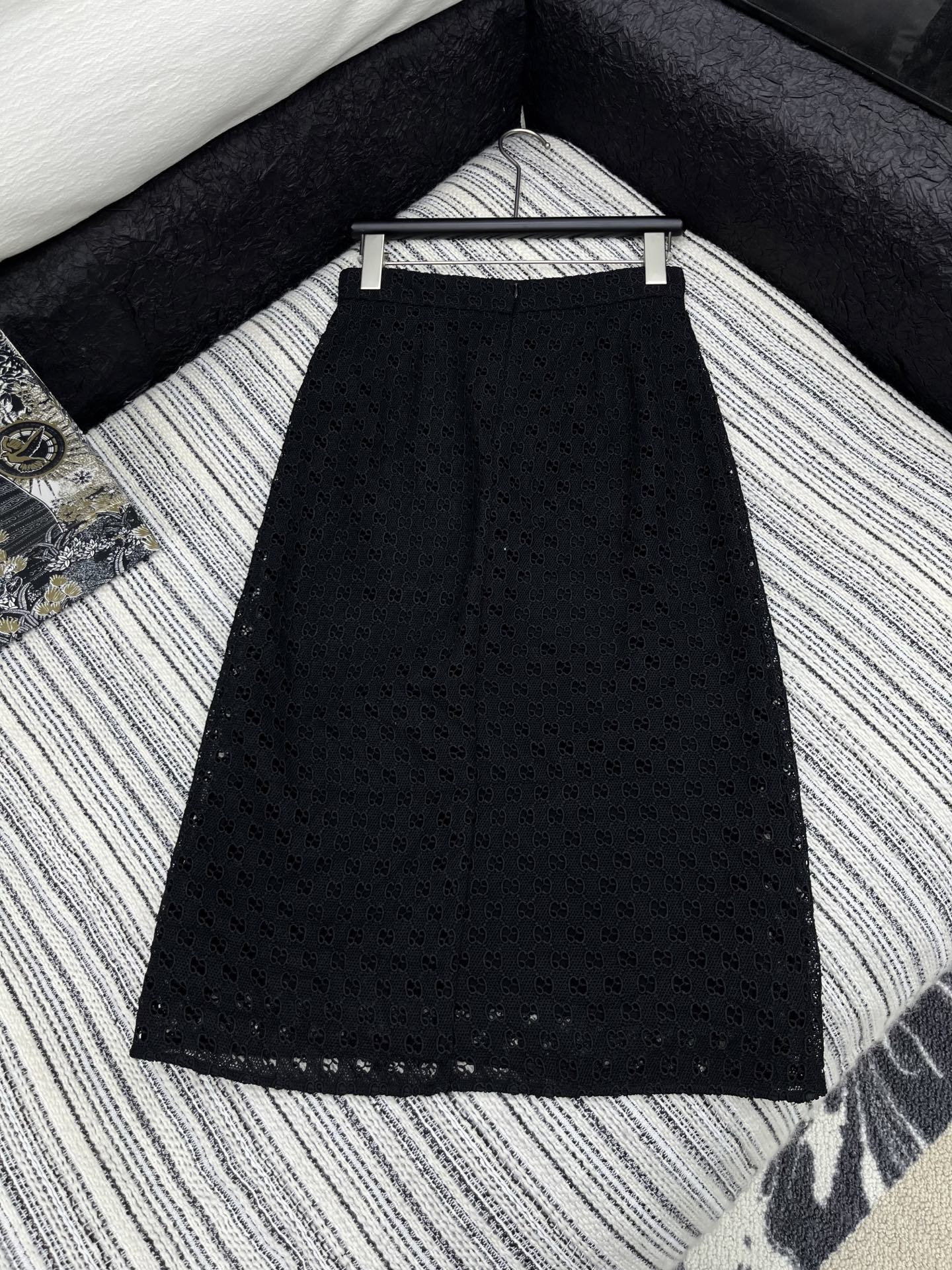 🛒𝐍𝐄𝐖 · 𝟐𝟎𝟐5/爆款现货

原单品质  Gucc*｜25新品GG蕾丝套裙！
订制高品质面料  坎