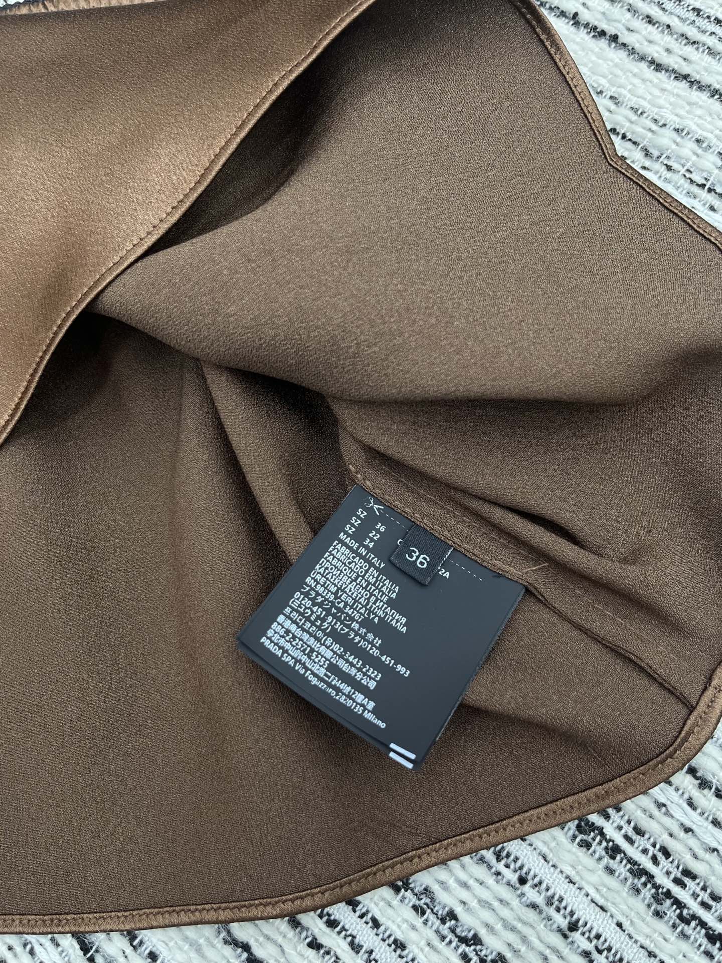 🛒𝐍𝐄𝐖 · 𝟐𝟎𝟐5/爆款现货

【原版定制】Miu Mi *｜ 25SS 春夏新款吊带
定制撞色贴布