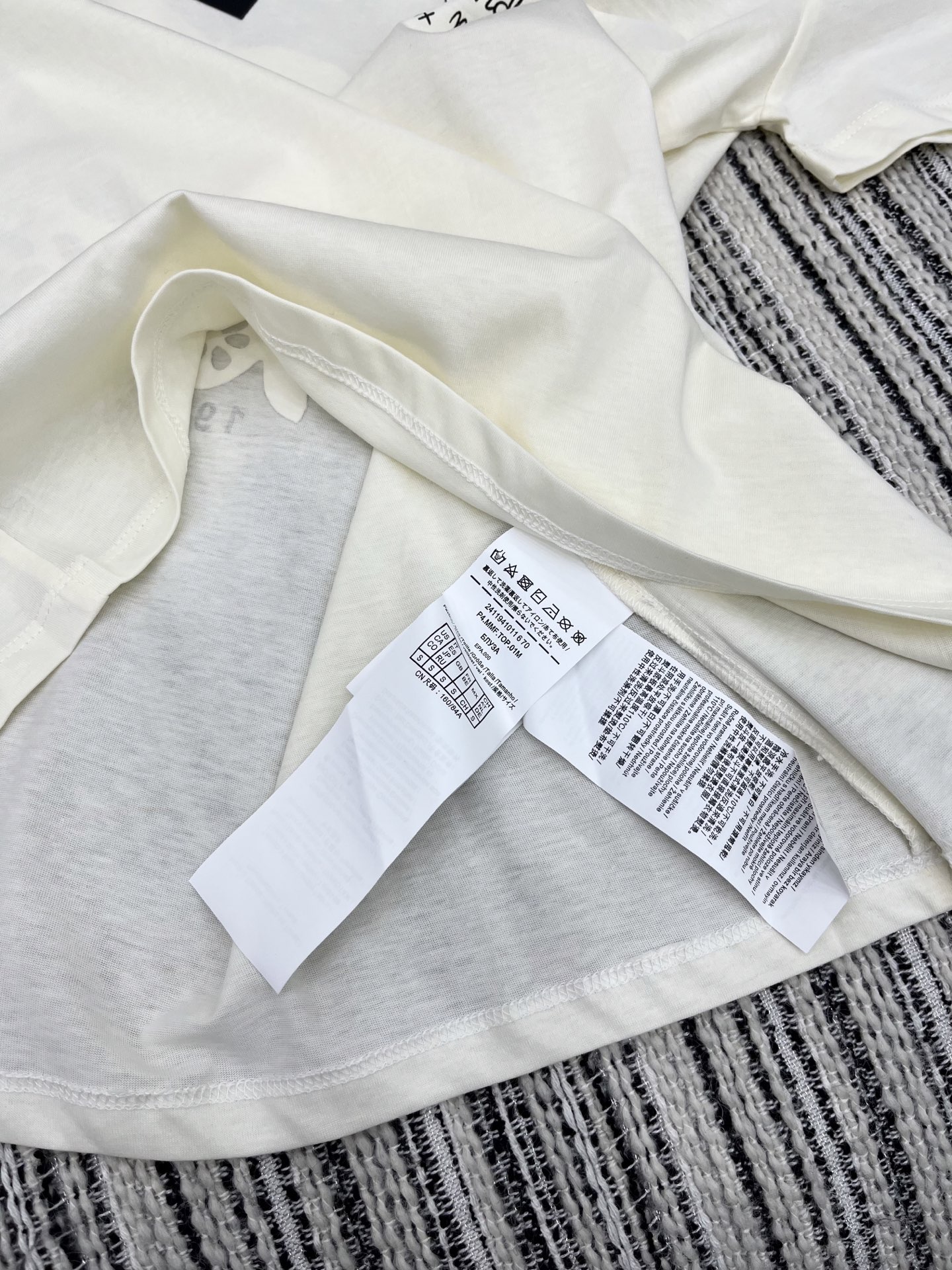 🛒𝐍𝐄𝐖 · 𝟐𝟎𝟐5/爆款现货

原单品质 Max Mar*｜2025新品印花𝑇𝑒𝑒
饰以高品质工艺 