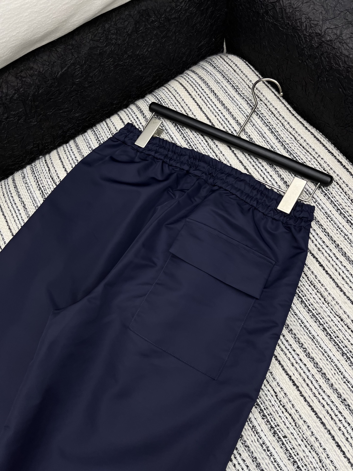 🛒𝐍𝐄𝐖 · 𝟐𝟎𝟐5/爆款

原单品质 Prad*｜ 2025新品抽绳尼龙休闲裤
定制YB进口材质 高