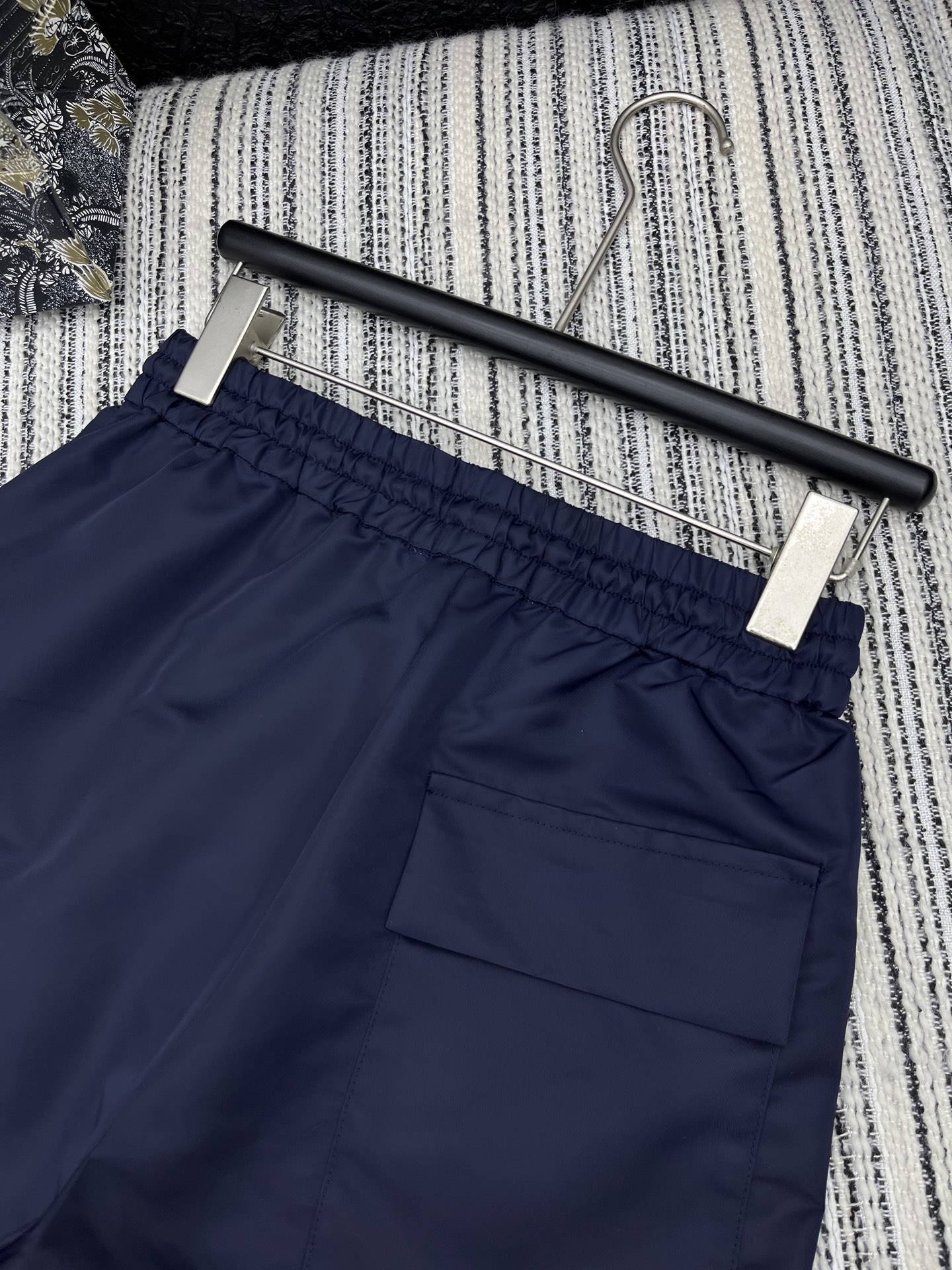 🛒𝐍𝐄𝐖 · 𝟐𝟎𝟐5/爆款

原单品质 Prad*｜ 2025新品抽绳尼龙休闲短裤
定制YB进口材质 