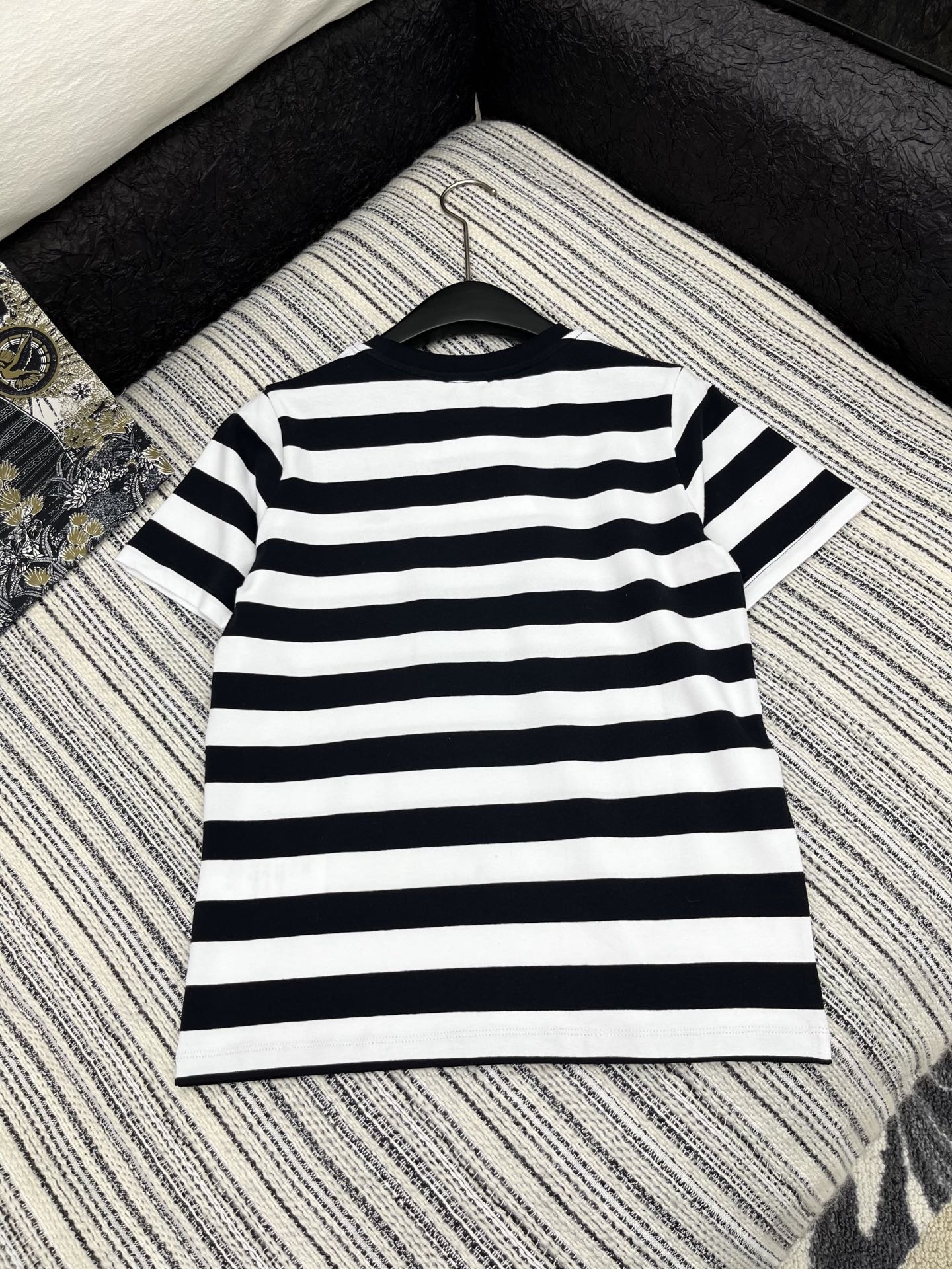 🛒𝐍𝐄𝐖 · 𝟐𝟎𝟐5/爆款现货

原单品质  Celin*｜25新款条纹T恤
精致版型上身巨显瘦！
定