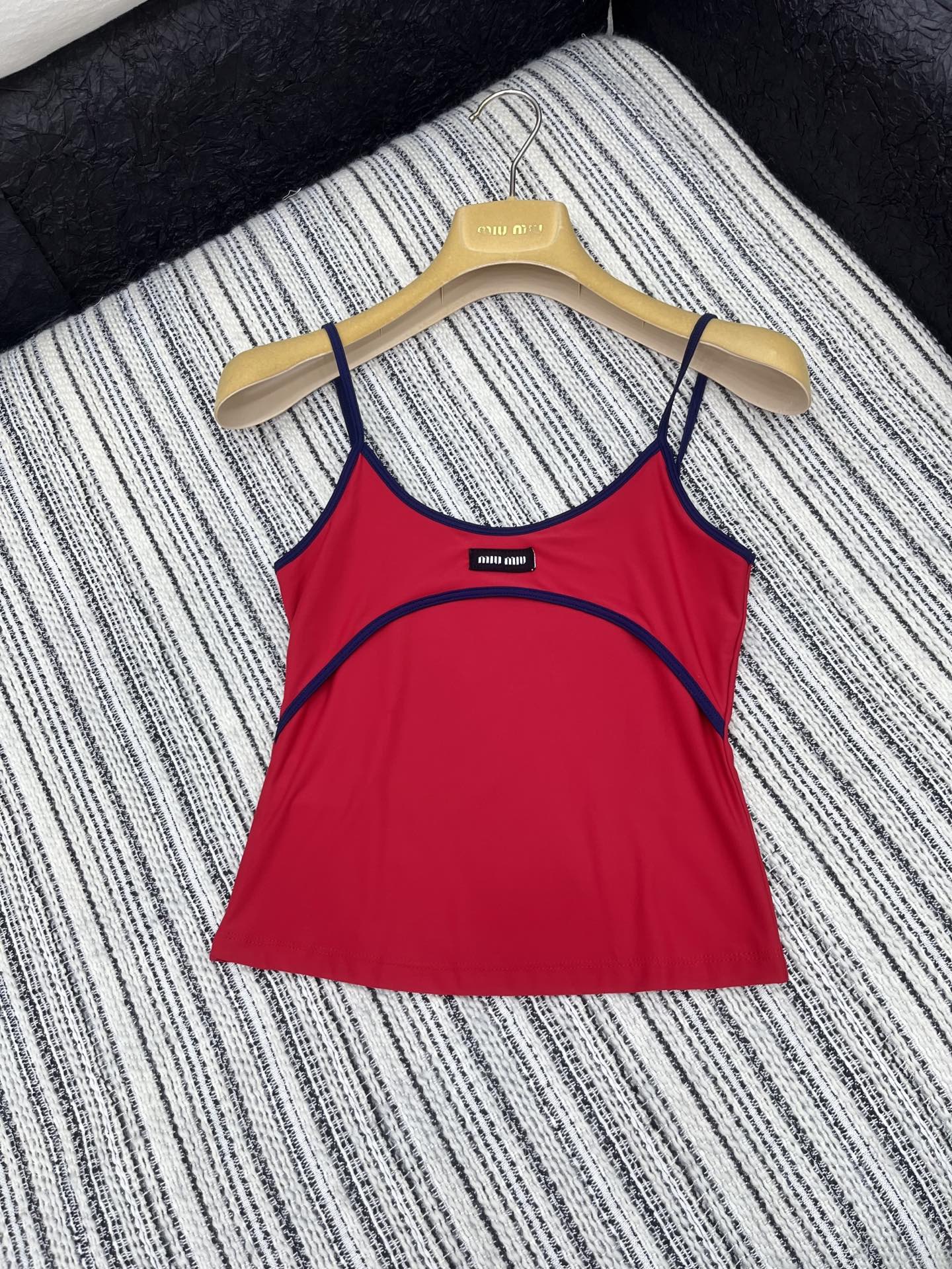 🛒𝐍𝐄𝐖 · 𝟐𝟎𝟐5/爆款现货

【原版定制】 Miu Mi*｜25春夏经典贴布绣撞色背心
订制高品质