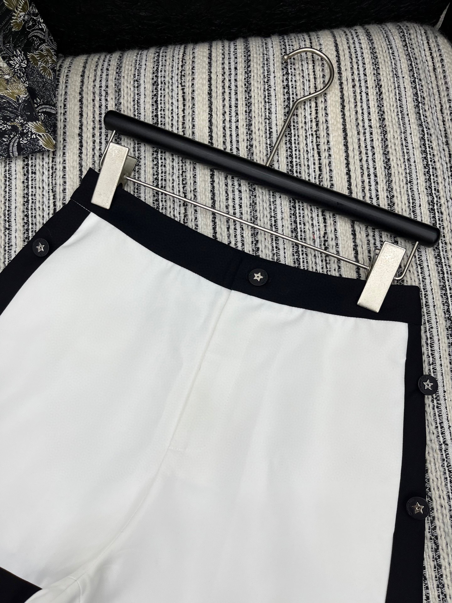 🛒𝐍𝐄𝐖 · 𝟐𝟎𝟐5/爆款

原单品质  Dio*｜ 2025新品撞色拼接休闲短裤
定制YB进口材质 