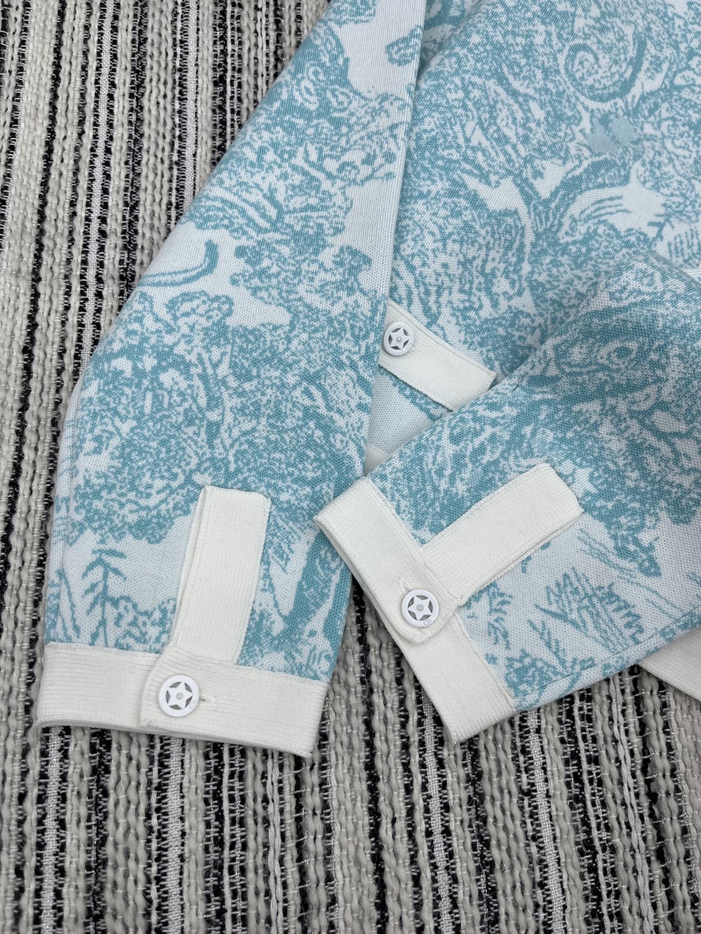 🛒𝐍𝐄𝐖 · 𝟐𝟎𝟐5/爆款现货

原单品质 Dio*｜25限定系列新品 动物提花针织开衫
经典色系 圆