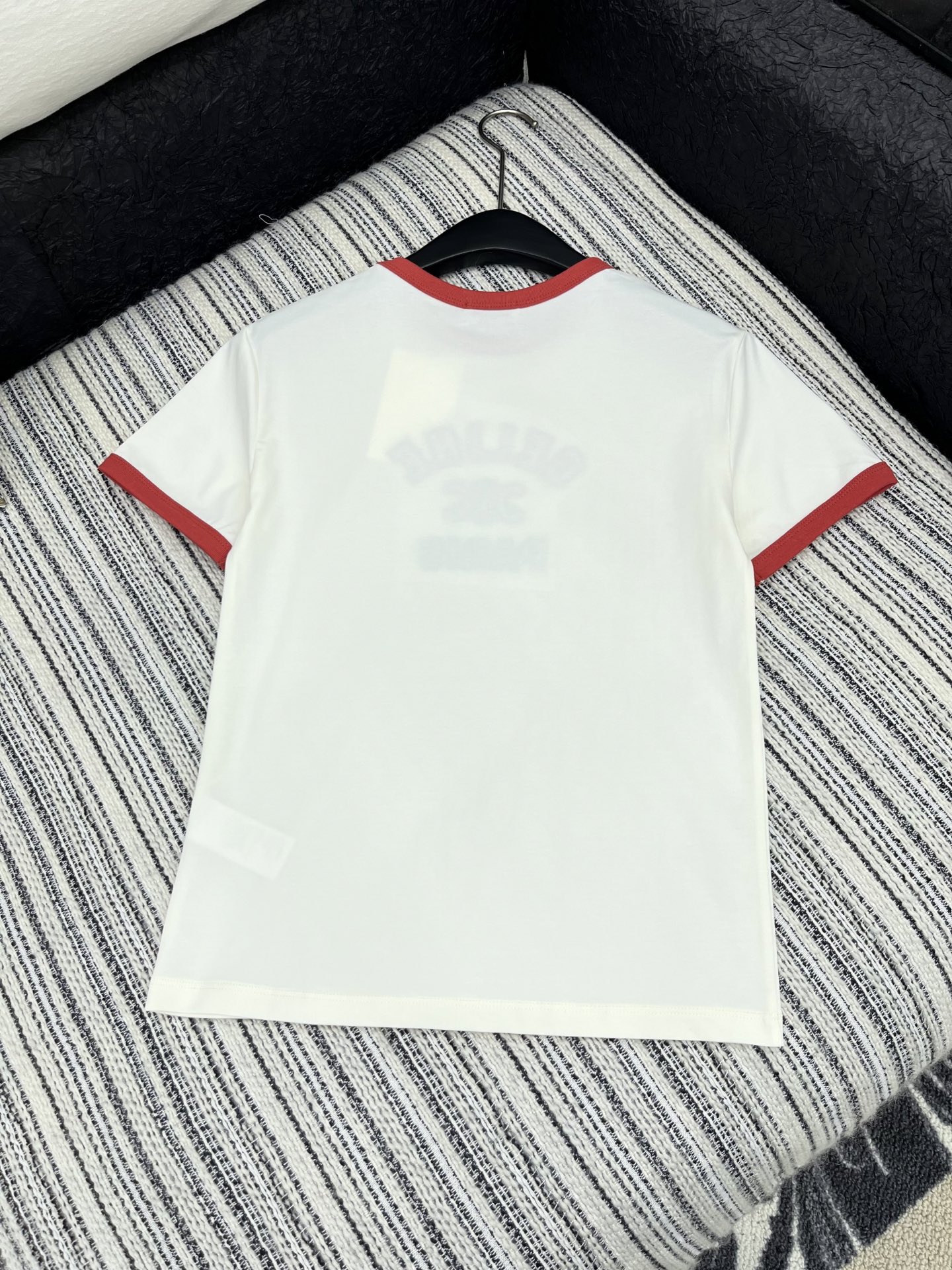 🛒𝐍𝐄𝐖 · 𝟐𝟎𝟐5/爆款现货

原单品质 Prad*｜25限定系列新品刺绣logo短袖T恤
精致常规