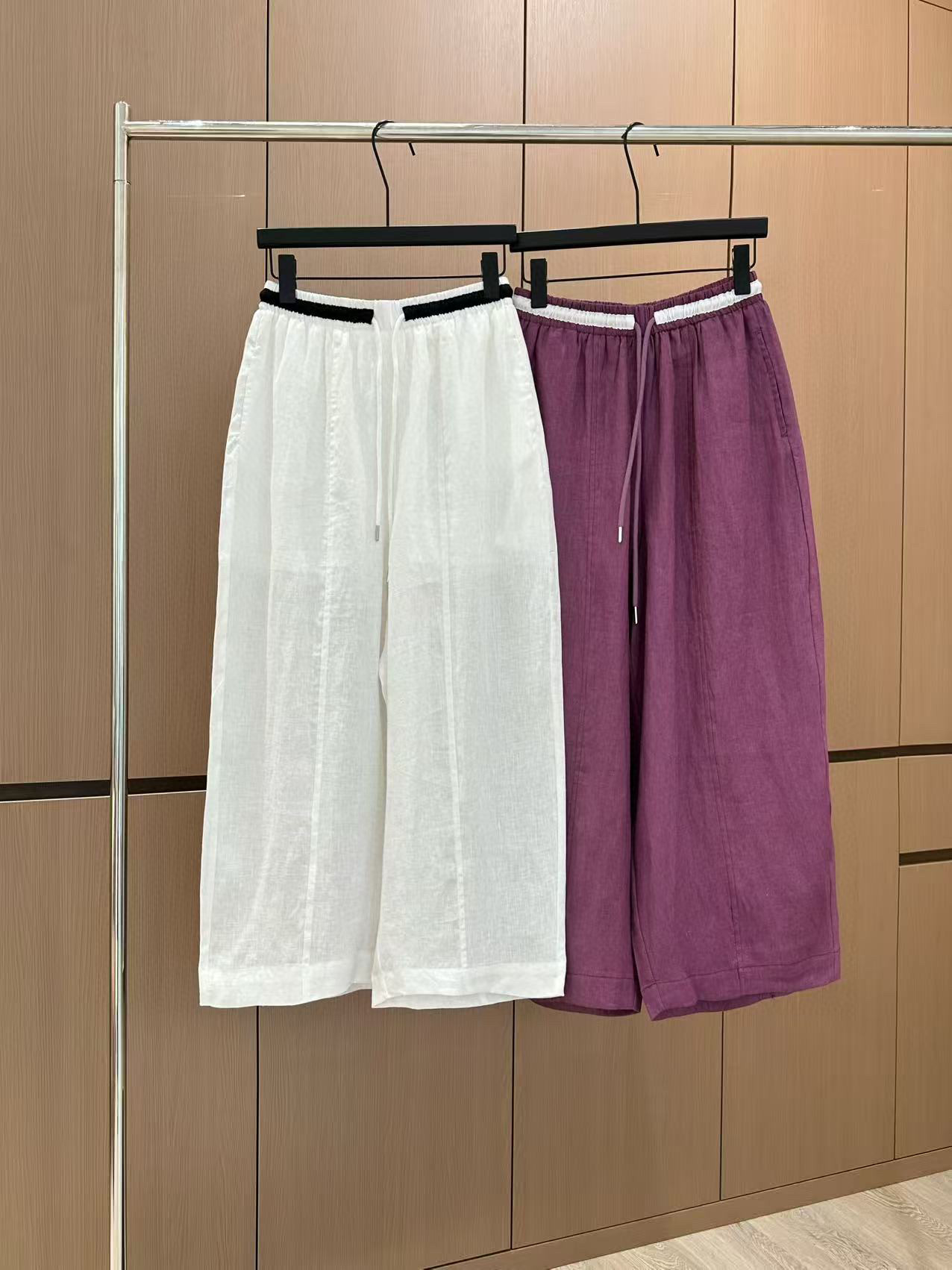 🛒𝐍𝐄𝐖 · 𝟐𝟎𝟐5/爆款现货

原单品质  Chan*｜25新款麻料休闲裤
订制高品质面料质感超赞！