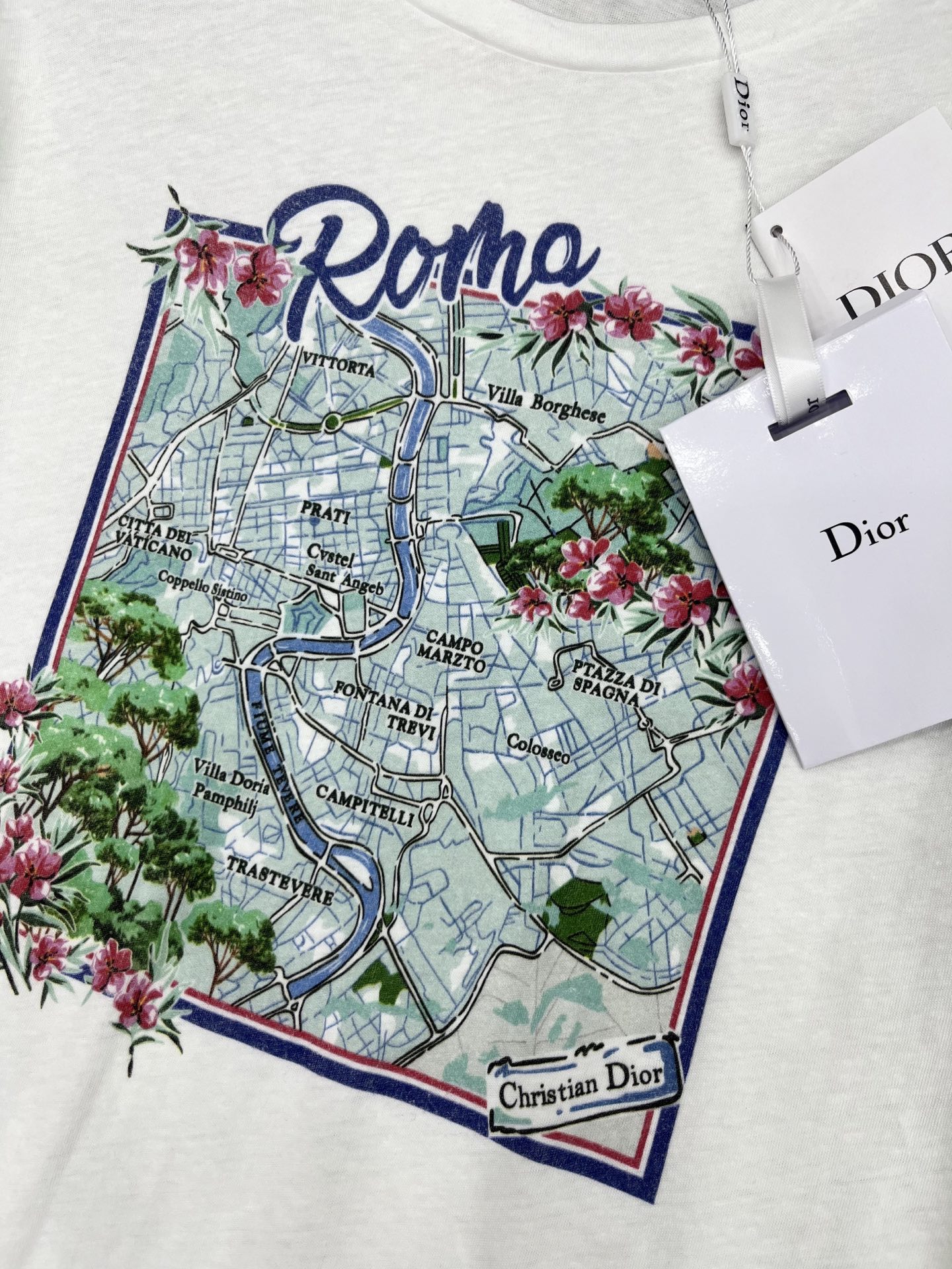 🛒𝐍𝐄𝐖 · 𝟐𝟎𝟐5/爆款现货

原单品质  Dio*｜2025新品城市印花系列圆领洗水𝑇𝑒𝑒
定制Y