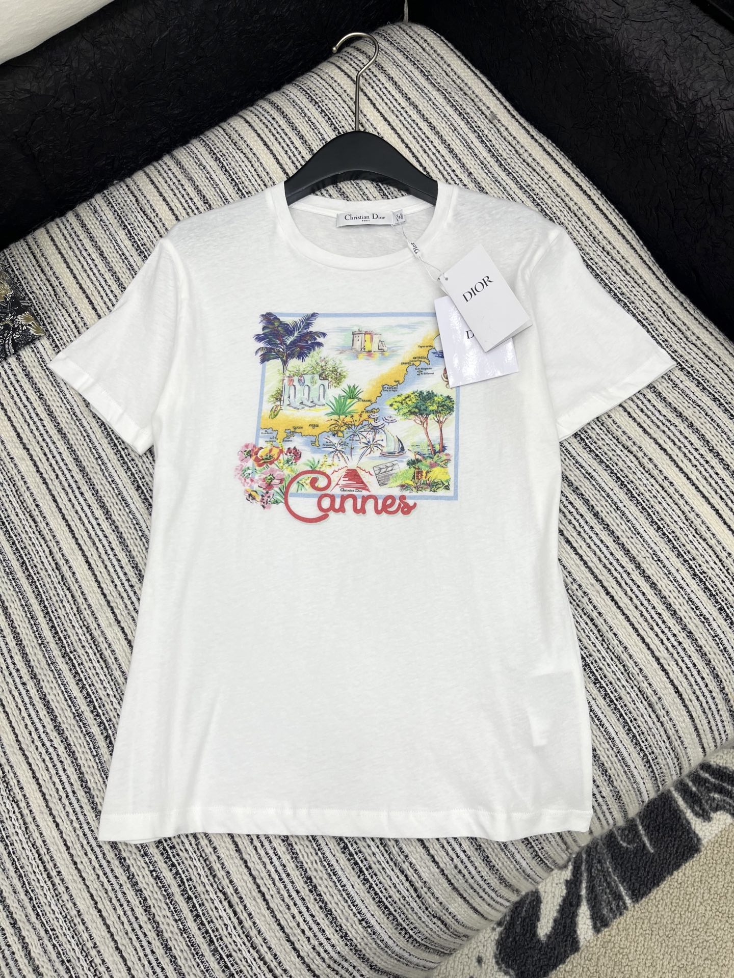 🛒𝐍𝐄𝐖 · 𝟐𝟎𝟐5/爆款现货

原单品质  Dio*｜2025新品城市印花系列圆领洗水𝑇𝑒𝑒
定制Y