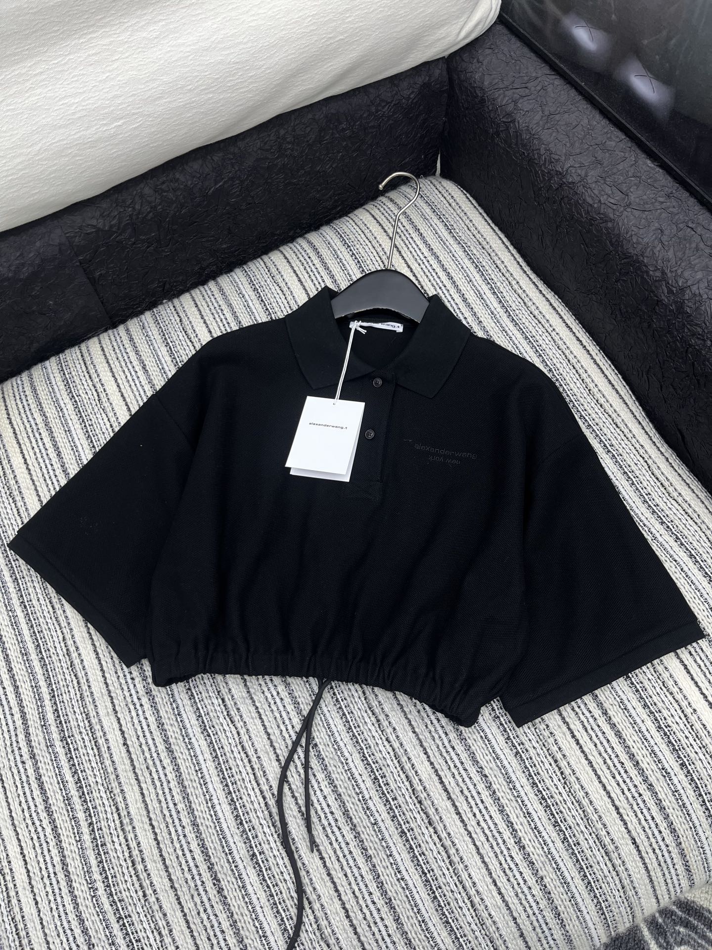 🛒𝐍𝐄𝐖 · 𝟐𝟎𝟐5/爆款现货

【原版定制】Alex*｜25运动休闲新品套装！
高端定制翻领短袖，搭