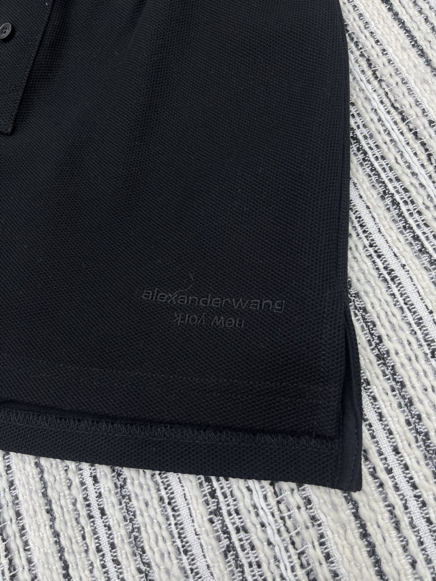 🛒𝐍𝐄𝐖 · 𝟐𝟎𝟐5/爆款现货

【原版定制】Alex*｜25运动休闲新品套装！
高端定制翻领短袖，搭