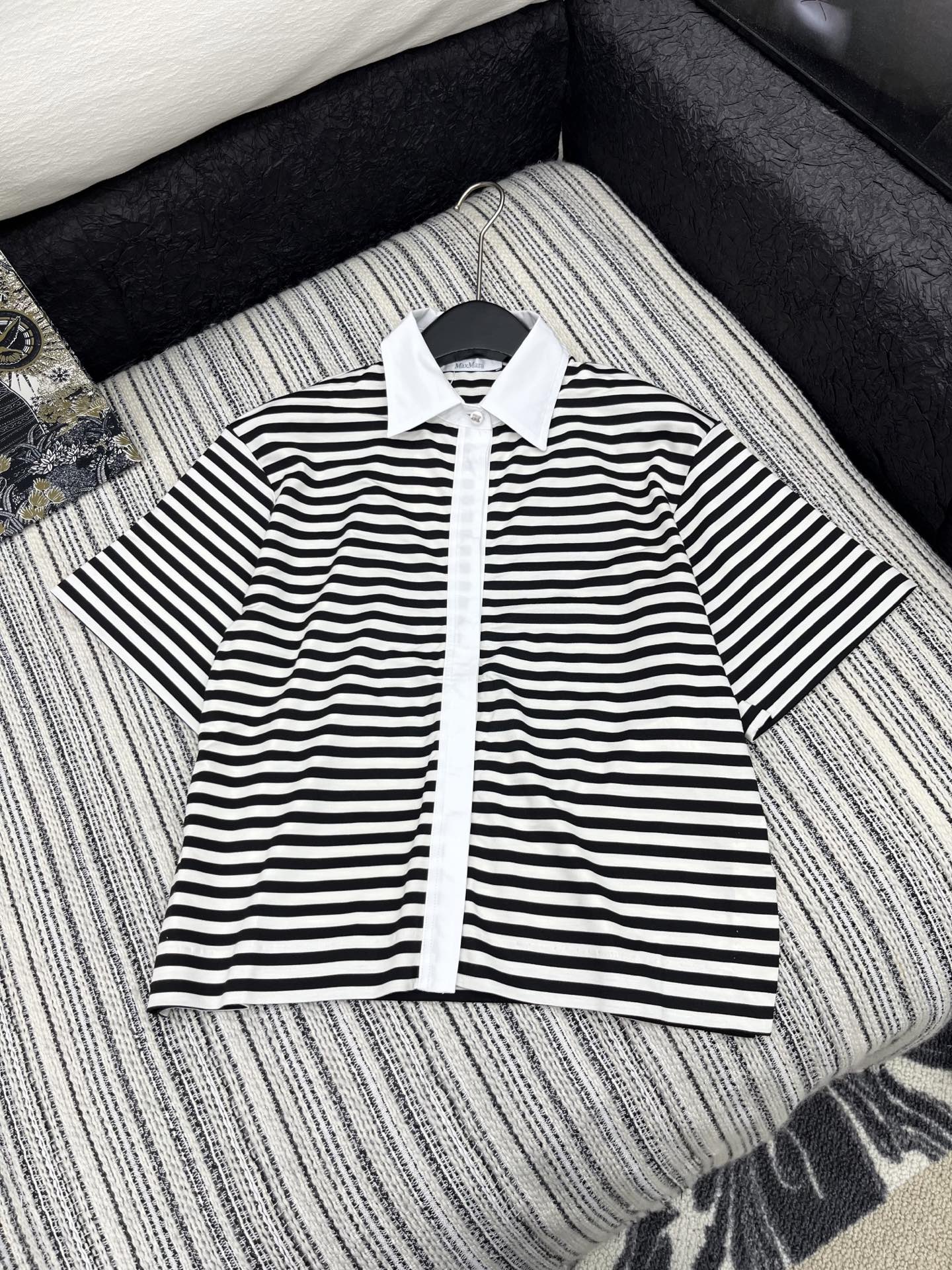 🛒𝐍𝐄𝐖 · 𝟐𝟎𝟐5/爆款现货

原单品质  Maxmar*｜2025新品条纹开衫
定制YB进口人棉材