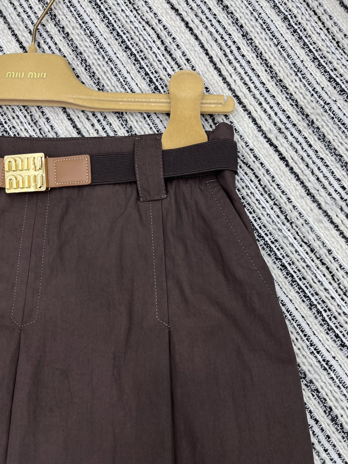 🛒𝐍𝐄𝐖 · 𝟐𝟎𝟐5/爆款现货

【原版定制】Miu Mi*｜25新款百褶半裙 系列款
颜色百搭高级 