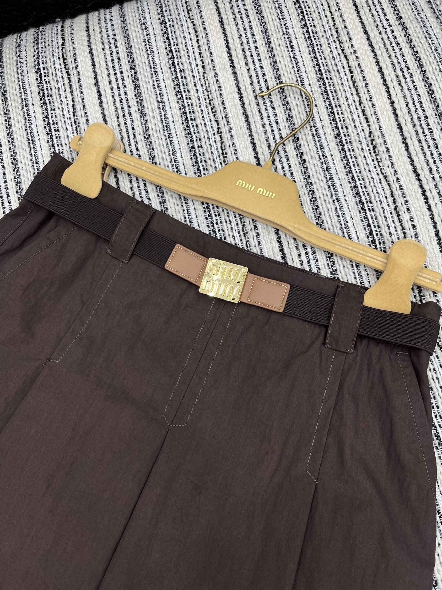 🛒𝐍𝐄𝐖 · 𝟐𝟎𝟐5/爆款现货

【原版定制】Miu Mi*｜25新款百褶半裙 系列款
颜色百搭高级 