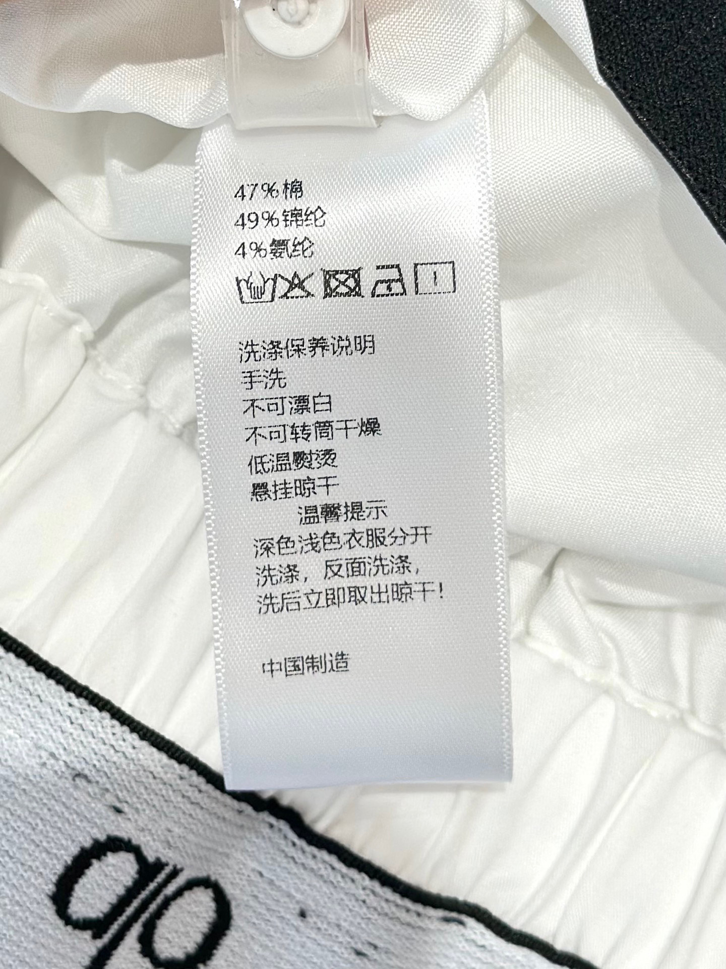 🛒𝐍𝐄𝐖 · 𝟐𝟎𝟐5/爆款现货

原单高品质  alo ｜25新款双腰头印花抽绳短裤
颜色百搭高级  