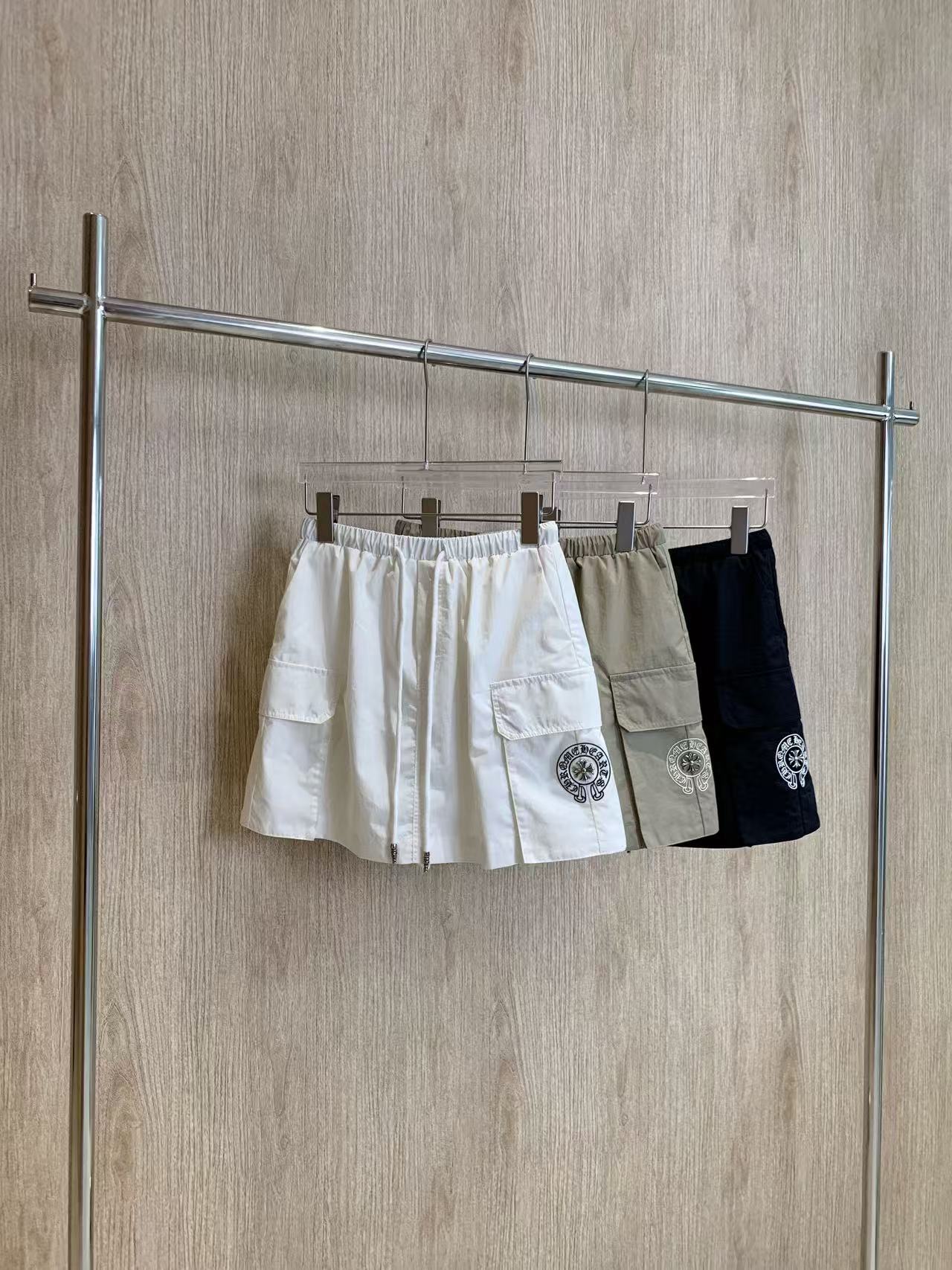 🛒𝐍𝐄𝐖 · 𝟐𝟎𝟐5/爆款现货

原单品质  克罗星｜25新款工装式半裙
颜色百搭高级 定制抽绳尽显高