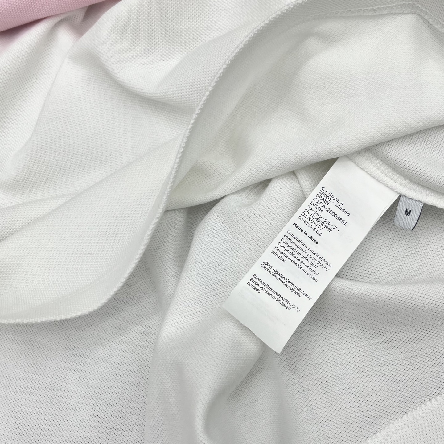 🛒𝐍𝐄𝐖 · 𝟐𝟎𝟐5/爆款现货

原单品质  Loe*｜25撞色刺绣裙摆式A版短袖T恤
精致版型上身巨