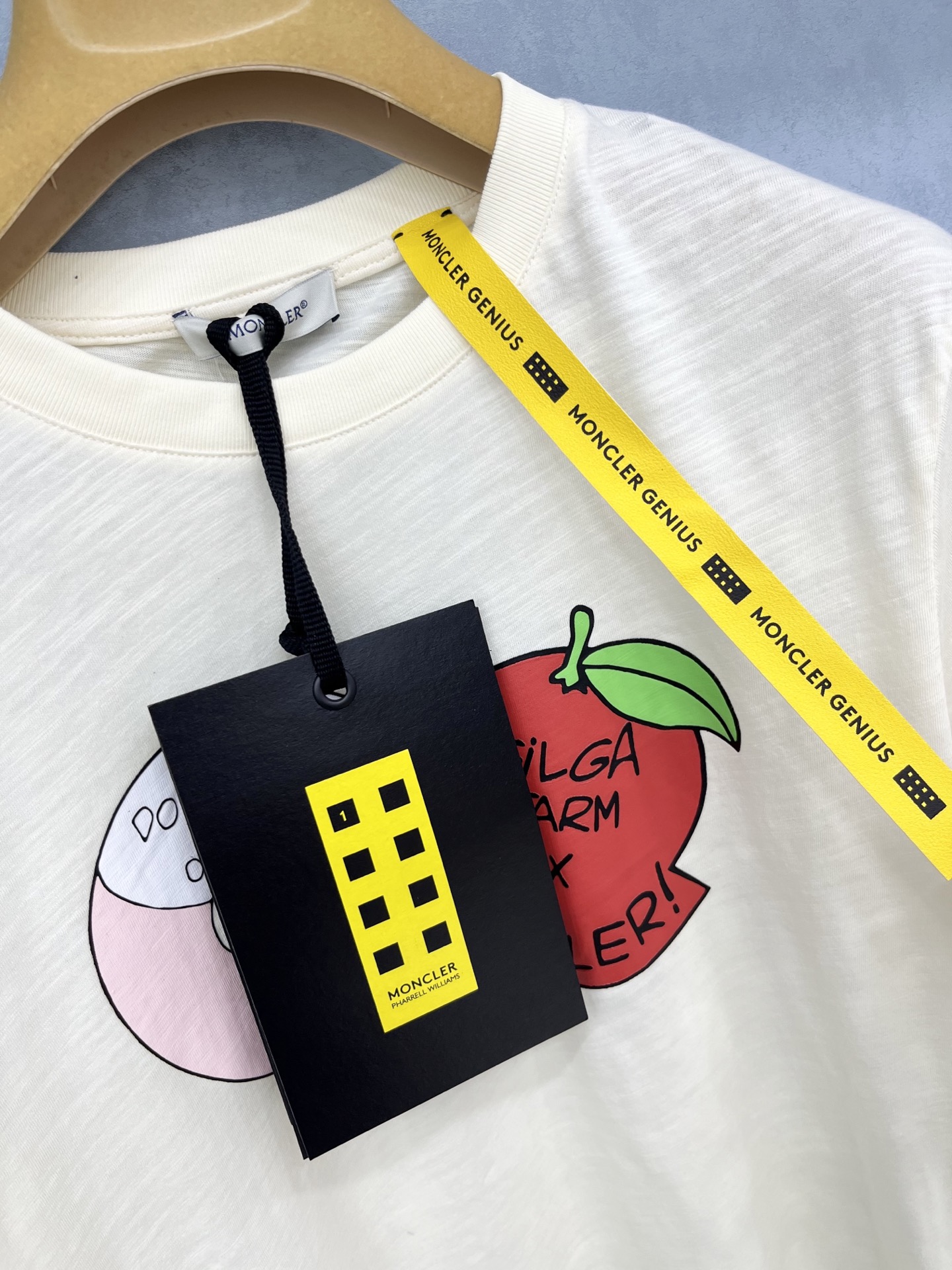 🛒𝐍𝐄𝐖 · 𝟐𝟎𝟐5/爆款现货

原单品质 Mon*｜25新品圆领卡通印花短袖T恤
精致常规版型上身显