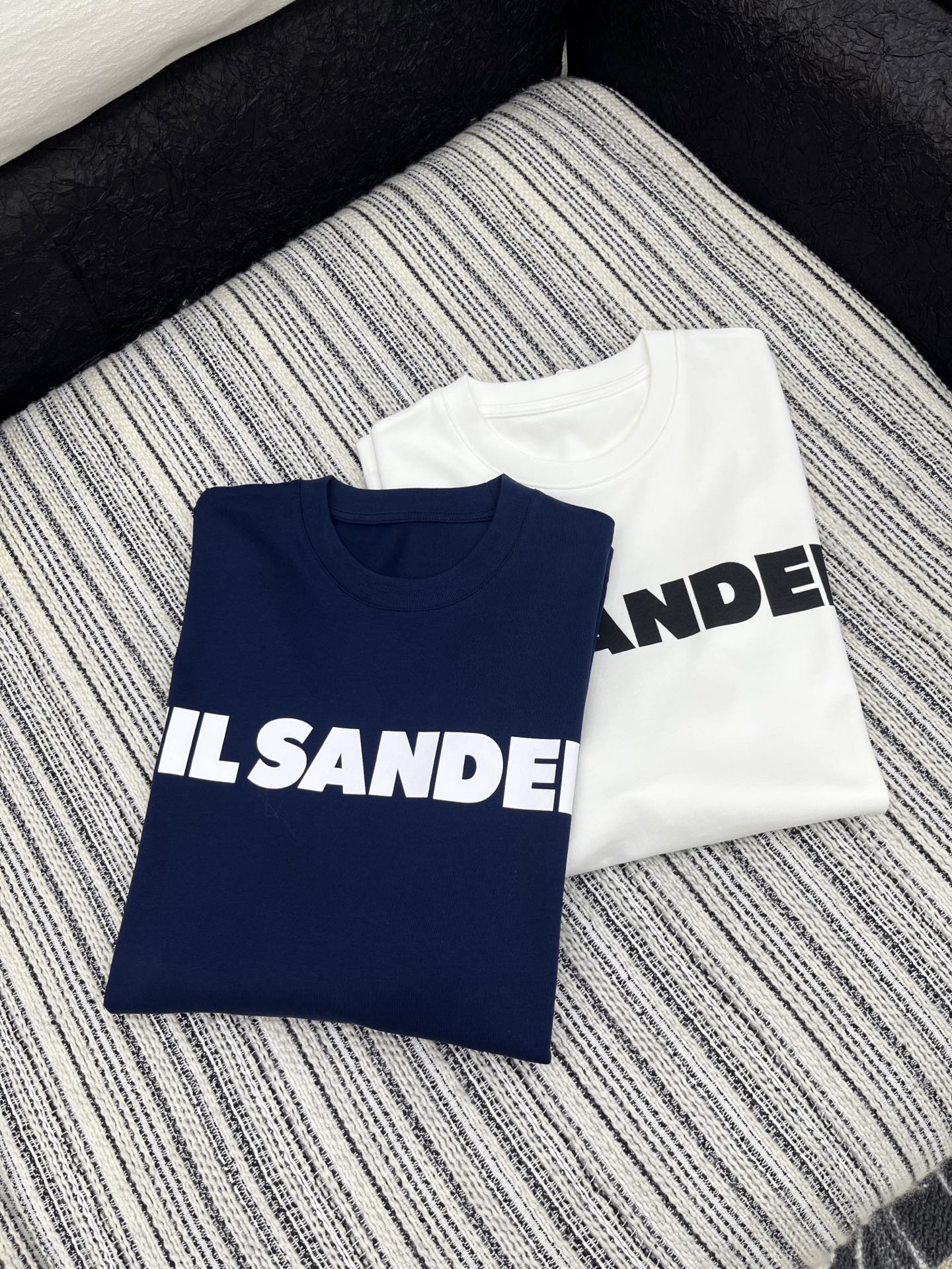 2025 New JIL Sande*25 Short-Sleeve T-shirt in Blue and White - 图片 5