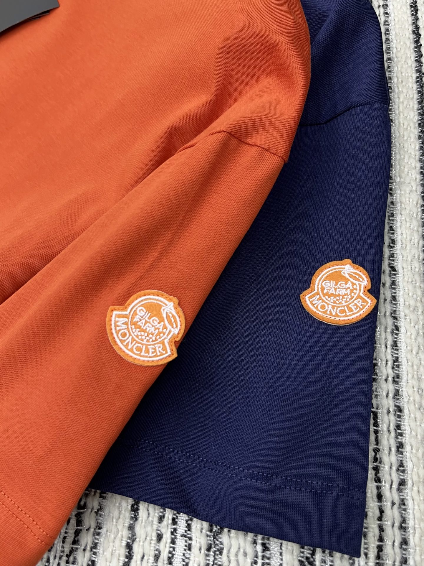2025 New Hardcore Female Suit with Monograph Design in Blue, Orange, Red - 图片 5