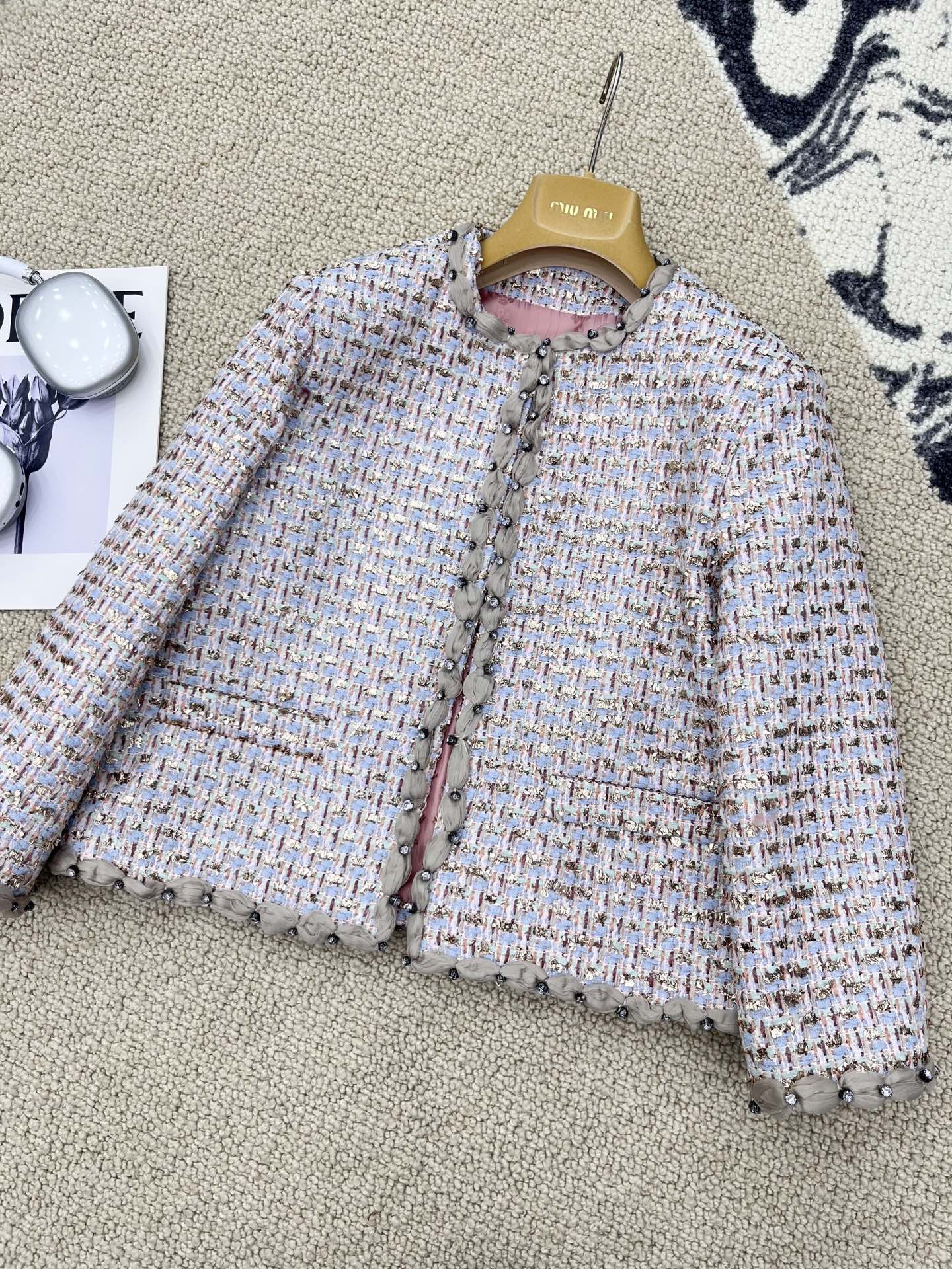 🛒𝐍𝐄𝐖 · 𝟐𝟎𝟐5/爆款现货【原版定制】Valentin*｜2025新品编织粗花呢圆领外套｜半裙定制