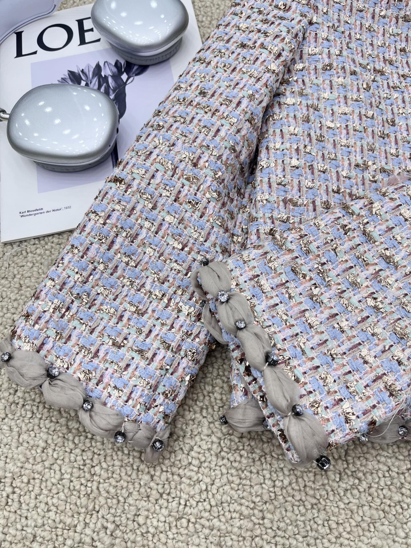 🛒𝐍𝐄𝐖 · 𝟐𝟎𝟐5/爆款现货【原版定制】Valentin*｜2025新品编织粗花呢圆领外套｜半裙定制