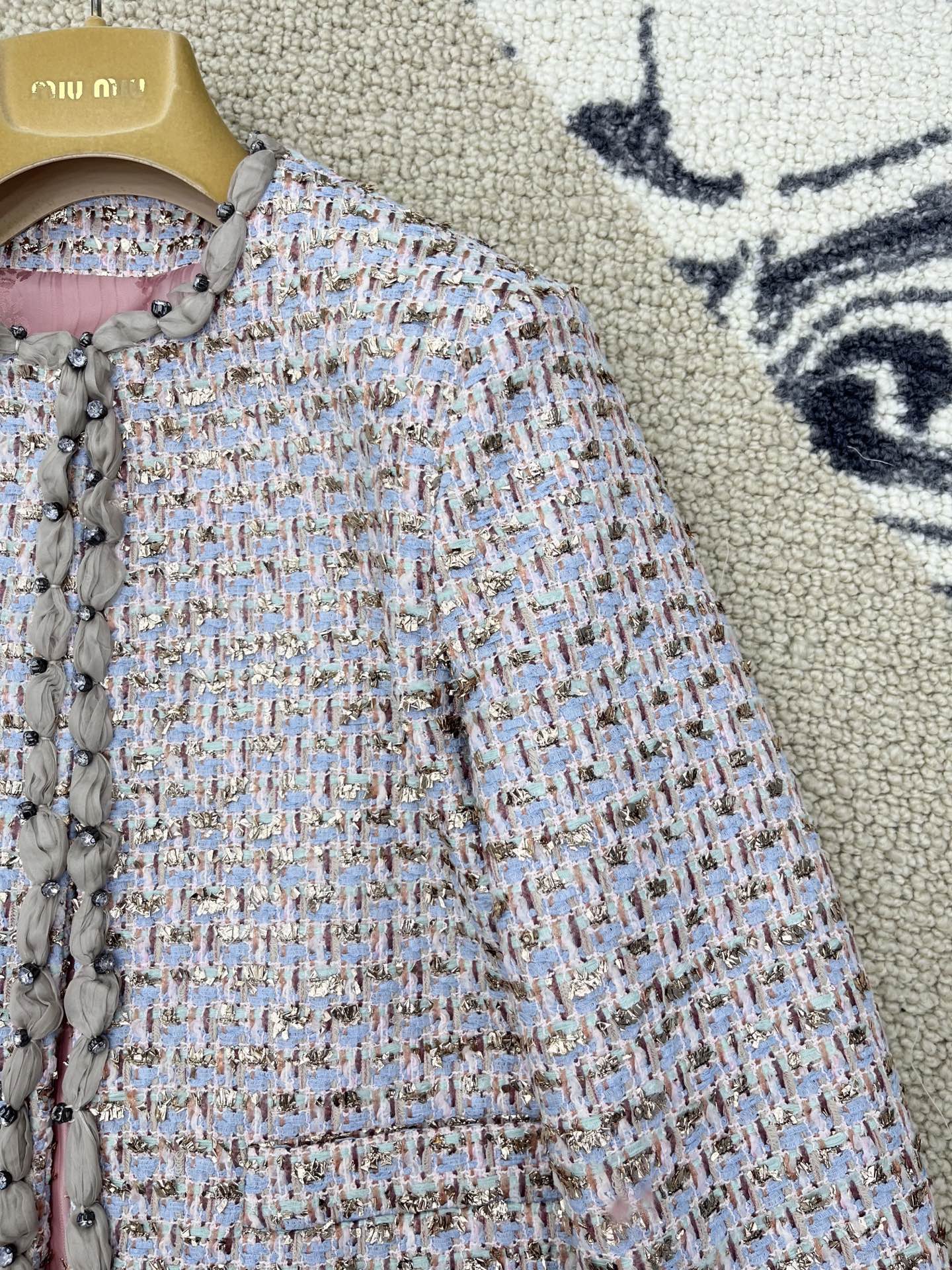 🛒𝐍𝐄𝐖 · 𝟐𝟎𝟐5/爆款现货【原版定制】Valentin*｜2025新品编织粗花呢圆领外套｜半裙定制