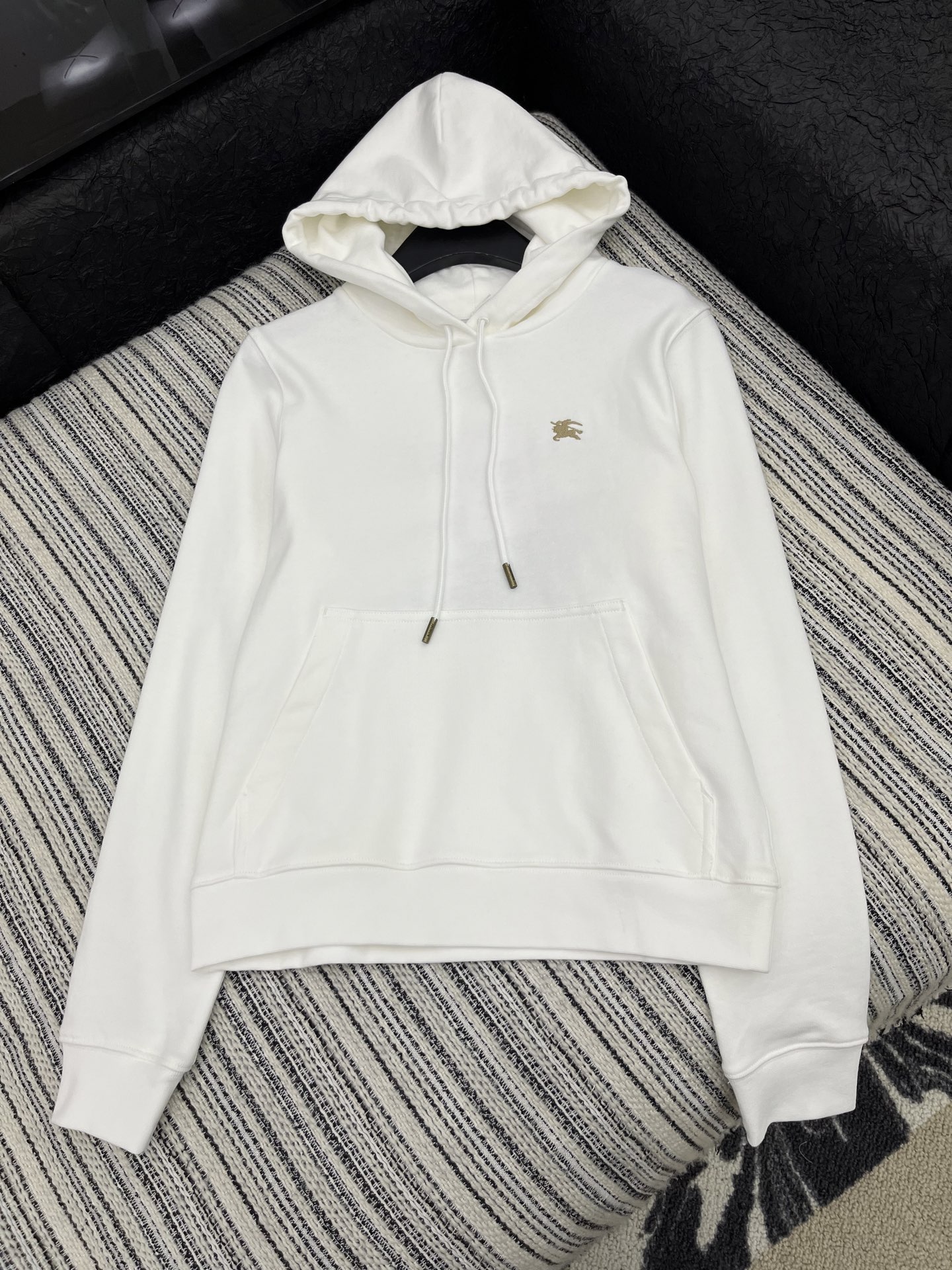 P989 Female Suit: Custom Cotton Hood with Embroidery, Elegant and Fashionable - 图片 3