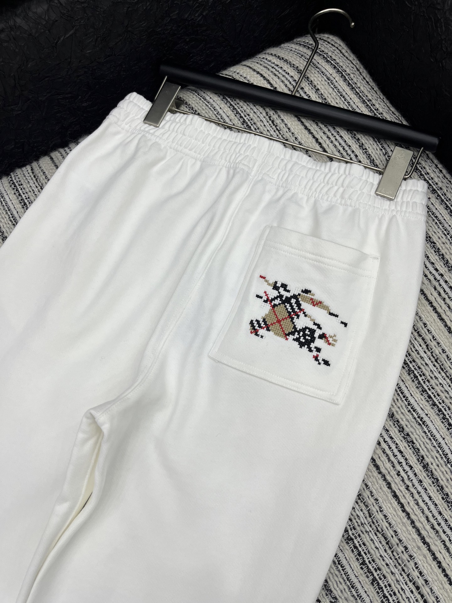 P989 Female Suit: Custom Cotton Hood with Embroidery, Elegant and Fashionable - 图片 9