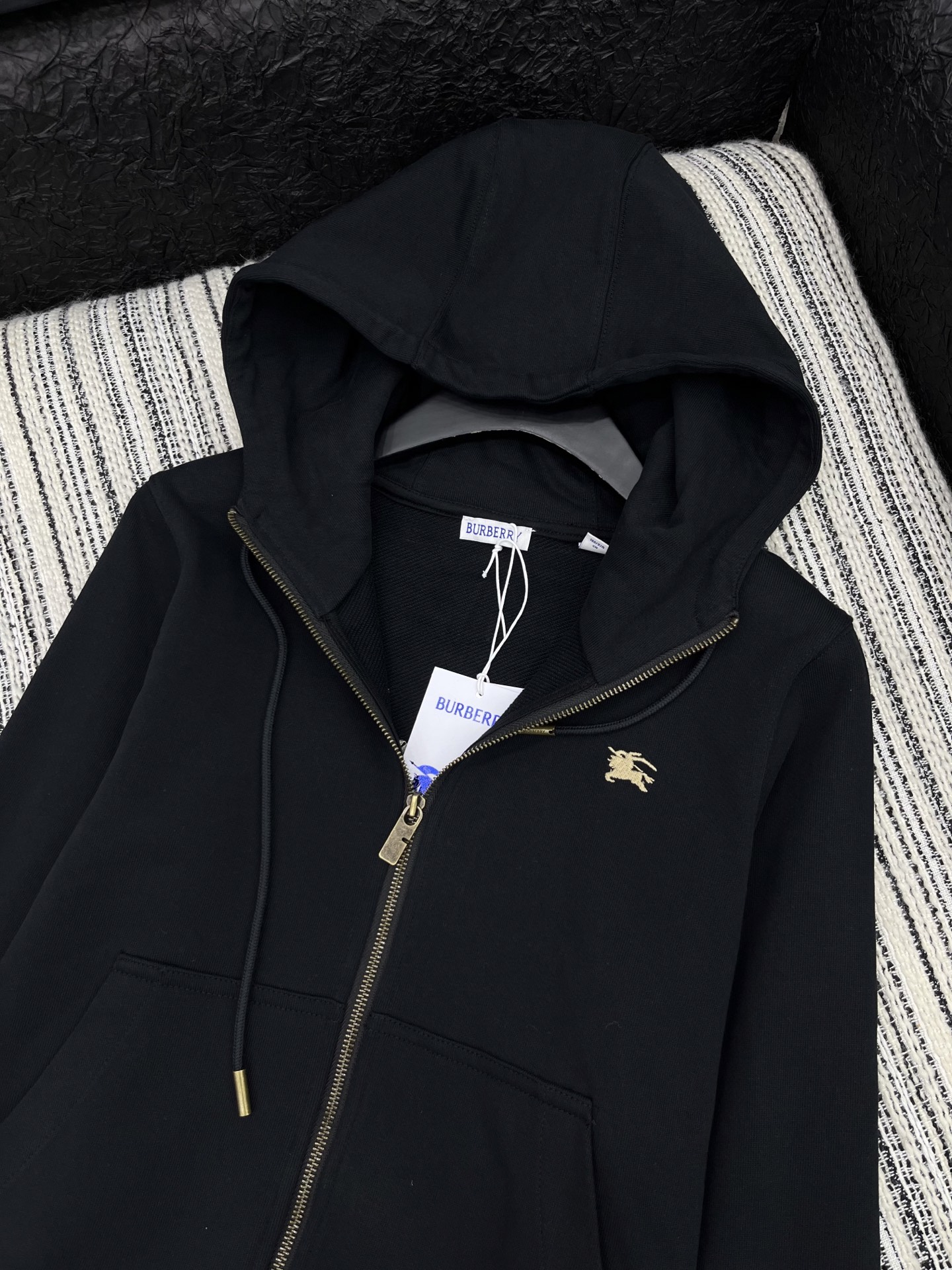 2025 New Winter Suit: High-End Tailoring, Heavy Embroidery, Elegant Leisure Fashion - 图片 4