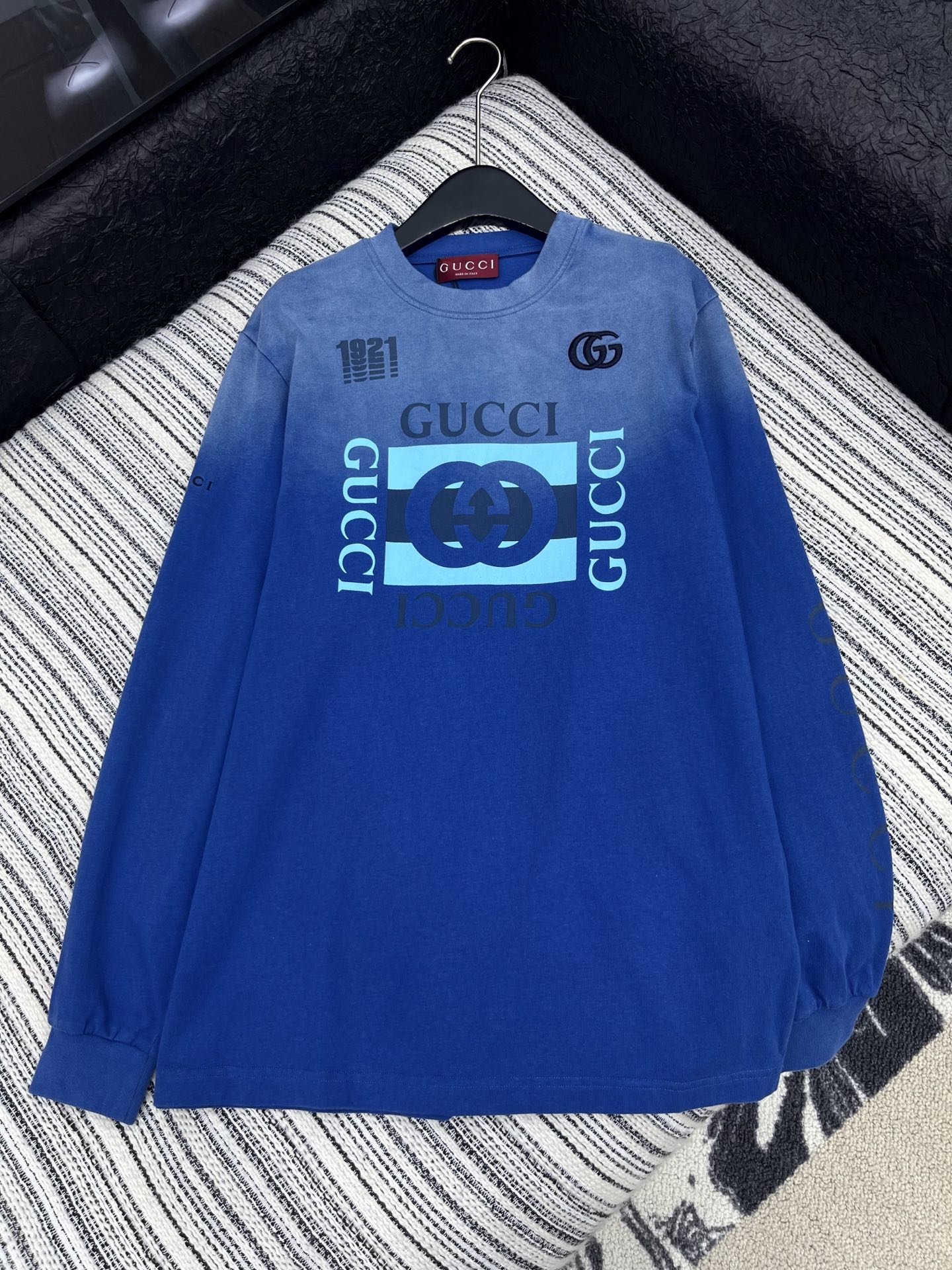“2025 Cashmere Gucci Suit: Comfortable, Stylish, and Versatile in Blue” - 图片 1