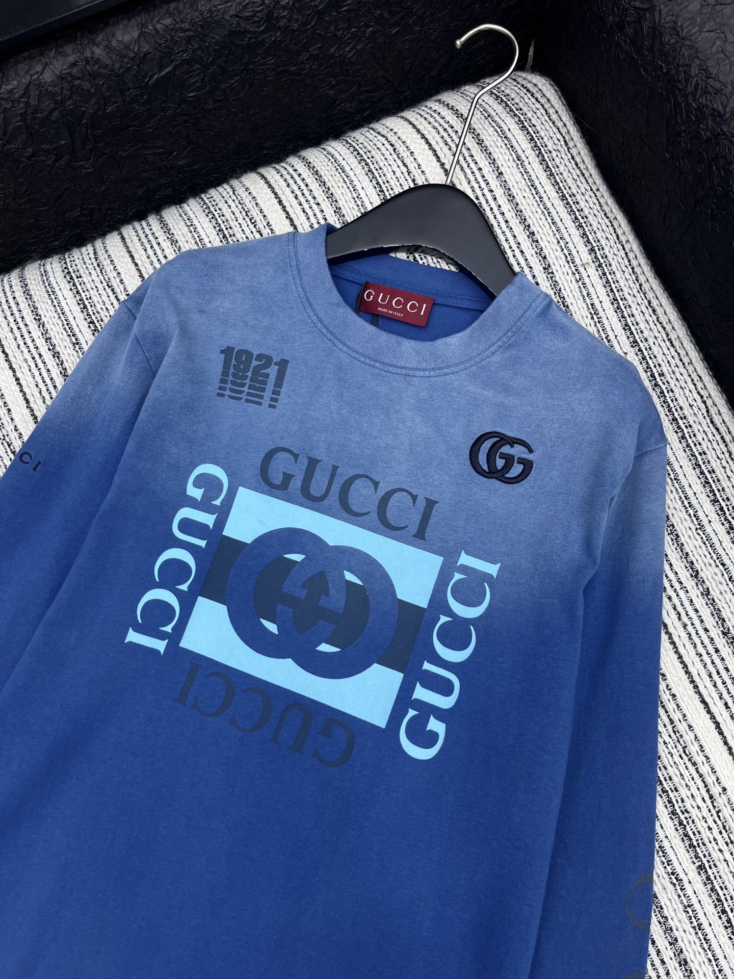 “2025 Cashmere Gucci Suit: Comfortable, Stylish, and Versatile in Blue” - 图片 2