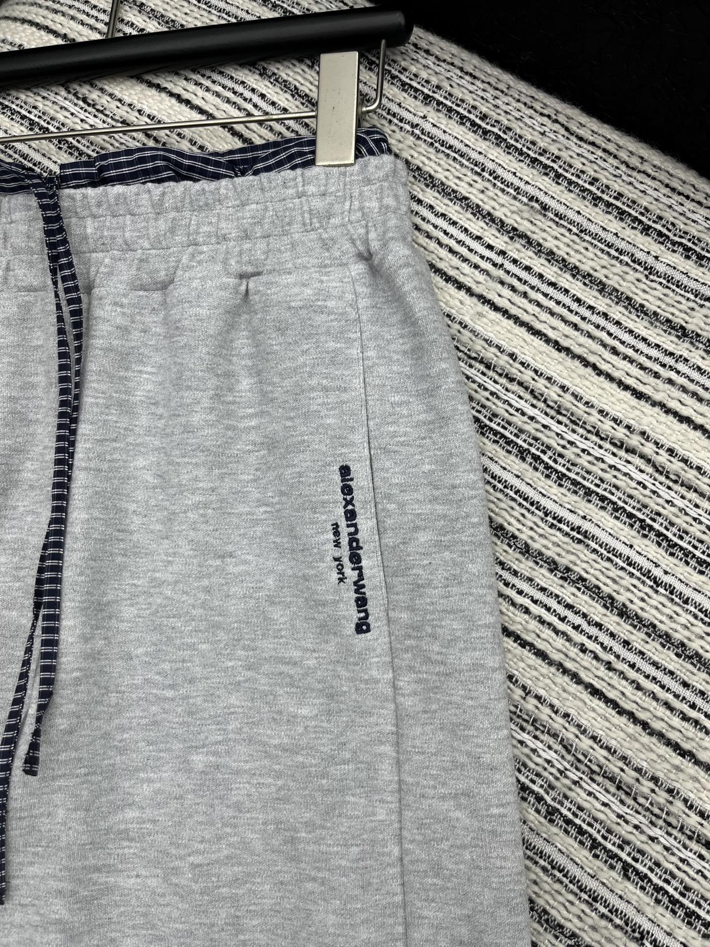 “2025 High-Quality Single-Rate Female Suit in Blue Gray – Sensory Leisure Goddesses” - 图片 3