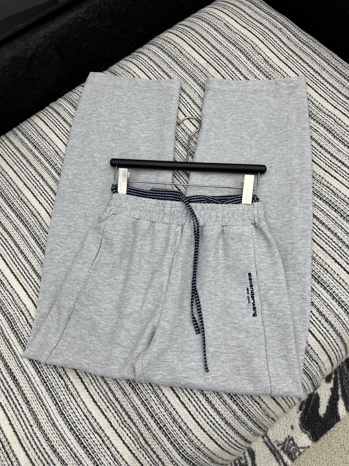 “2025 High-Quality Single-Rate Female Suit in Blue Gray – Sensory Leisure Goddesses” - 图片 5