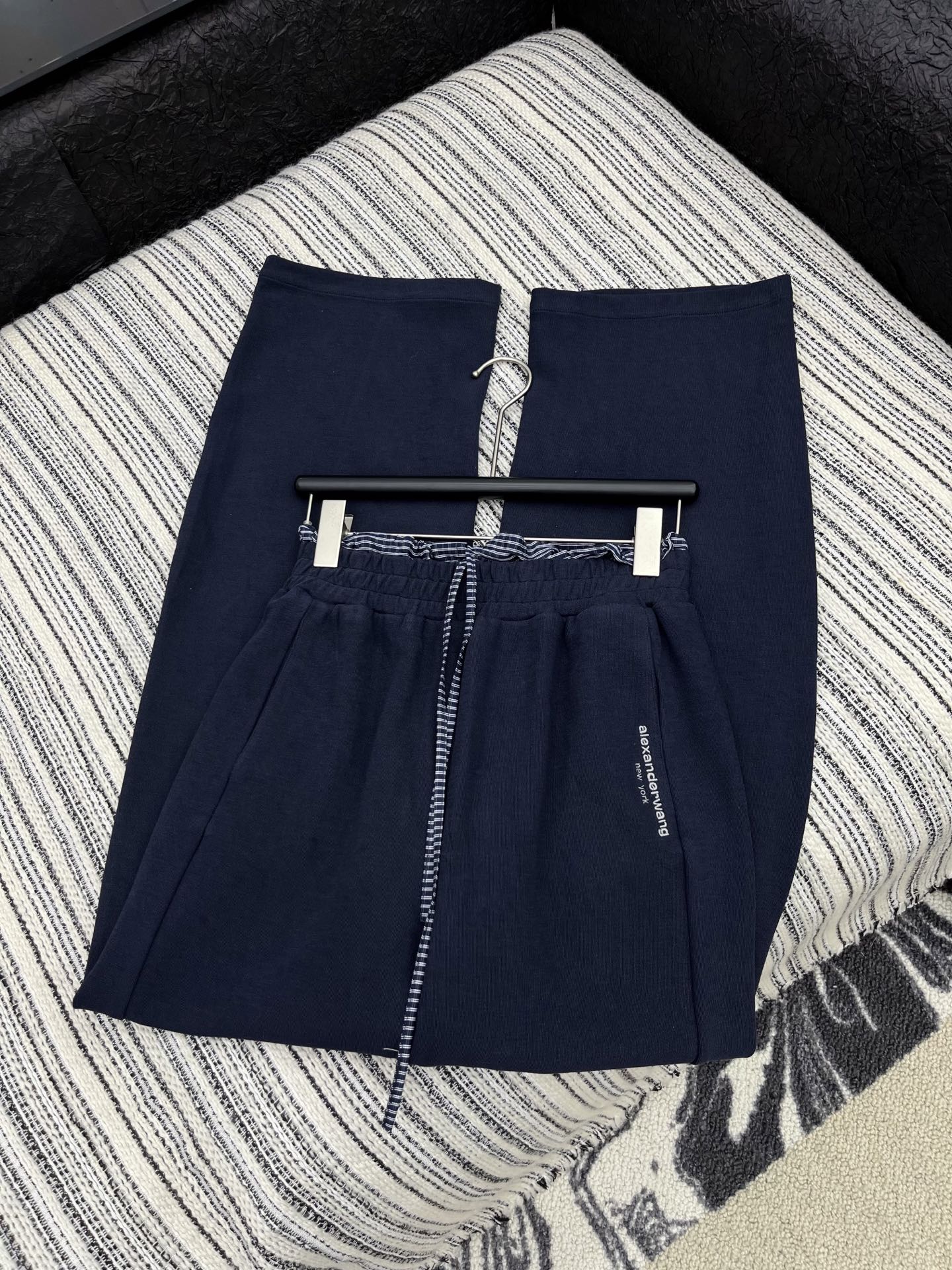 “2025 Single-Rate Female Suit: High-Quality Fabric, Comfortable Fit in Blue Gray (S M L)” - 图片 4